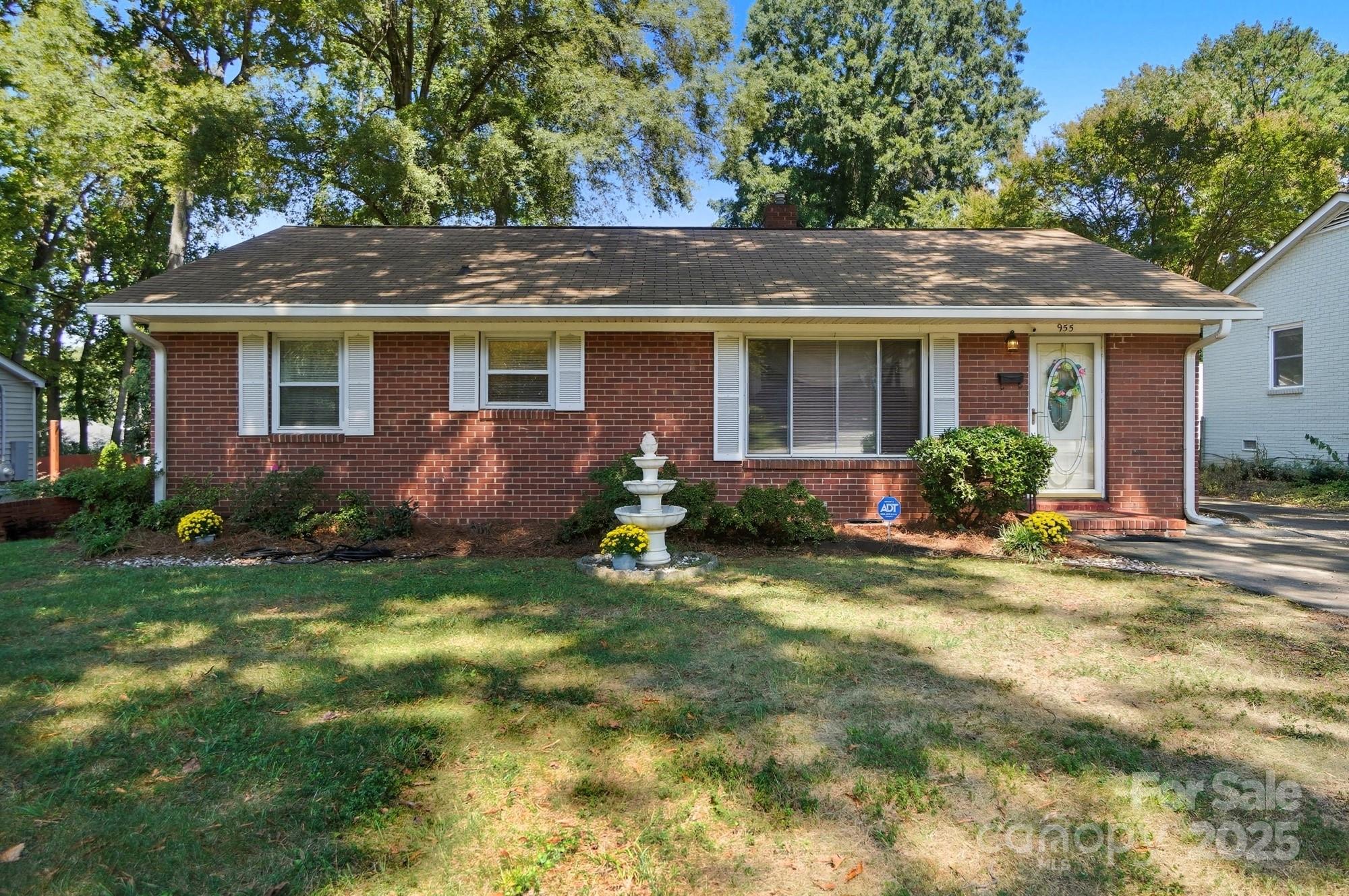 955 Hickory Nut Street