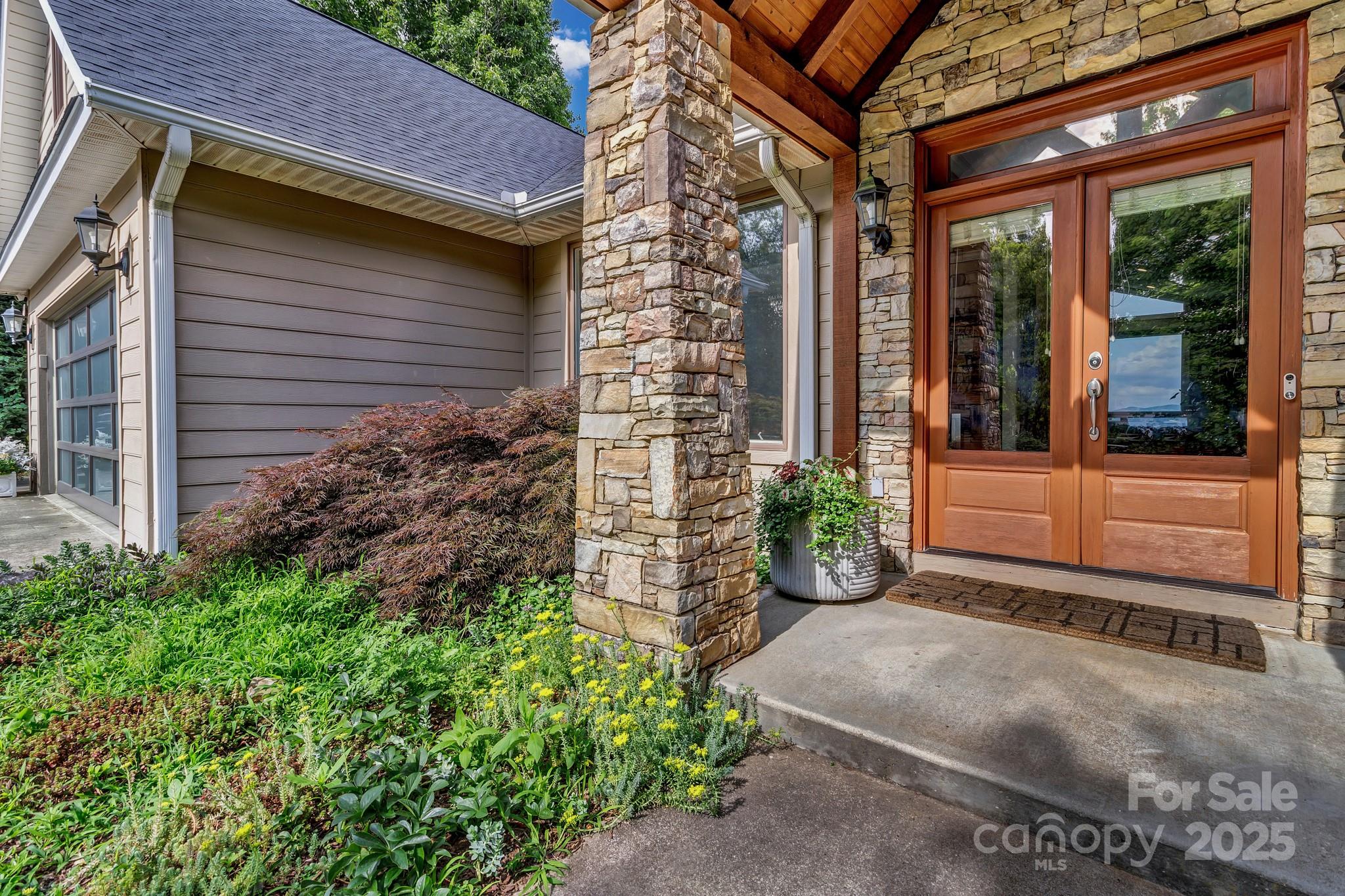 107 Stonegate Drive