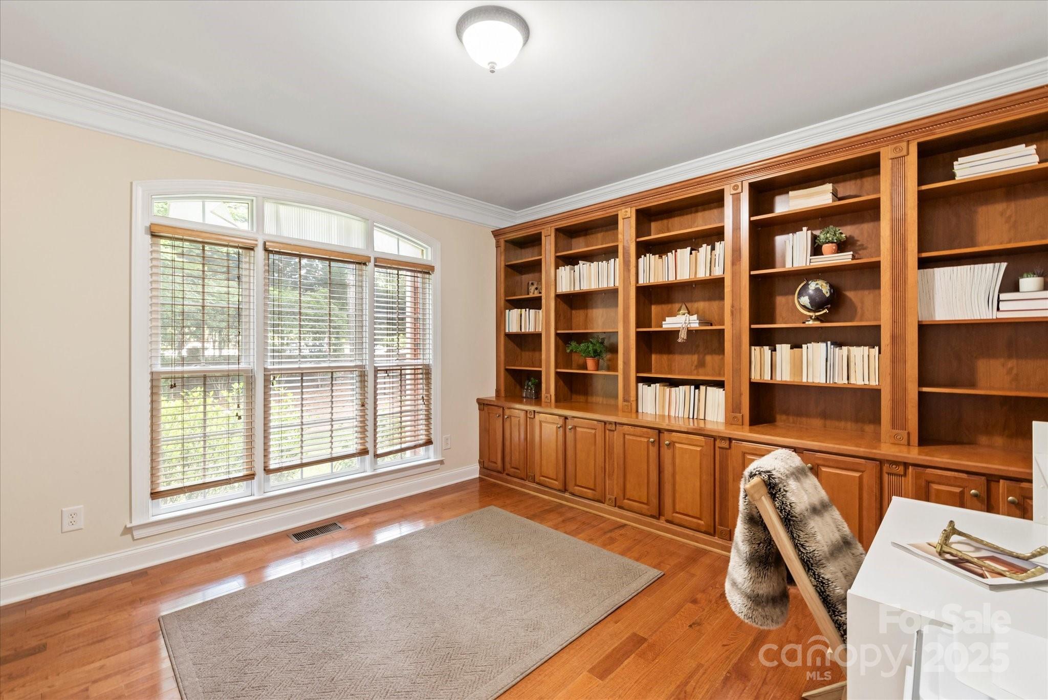 8719 Fairview Road