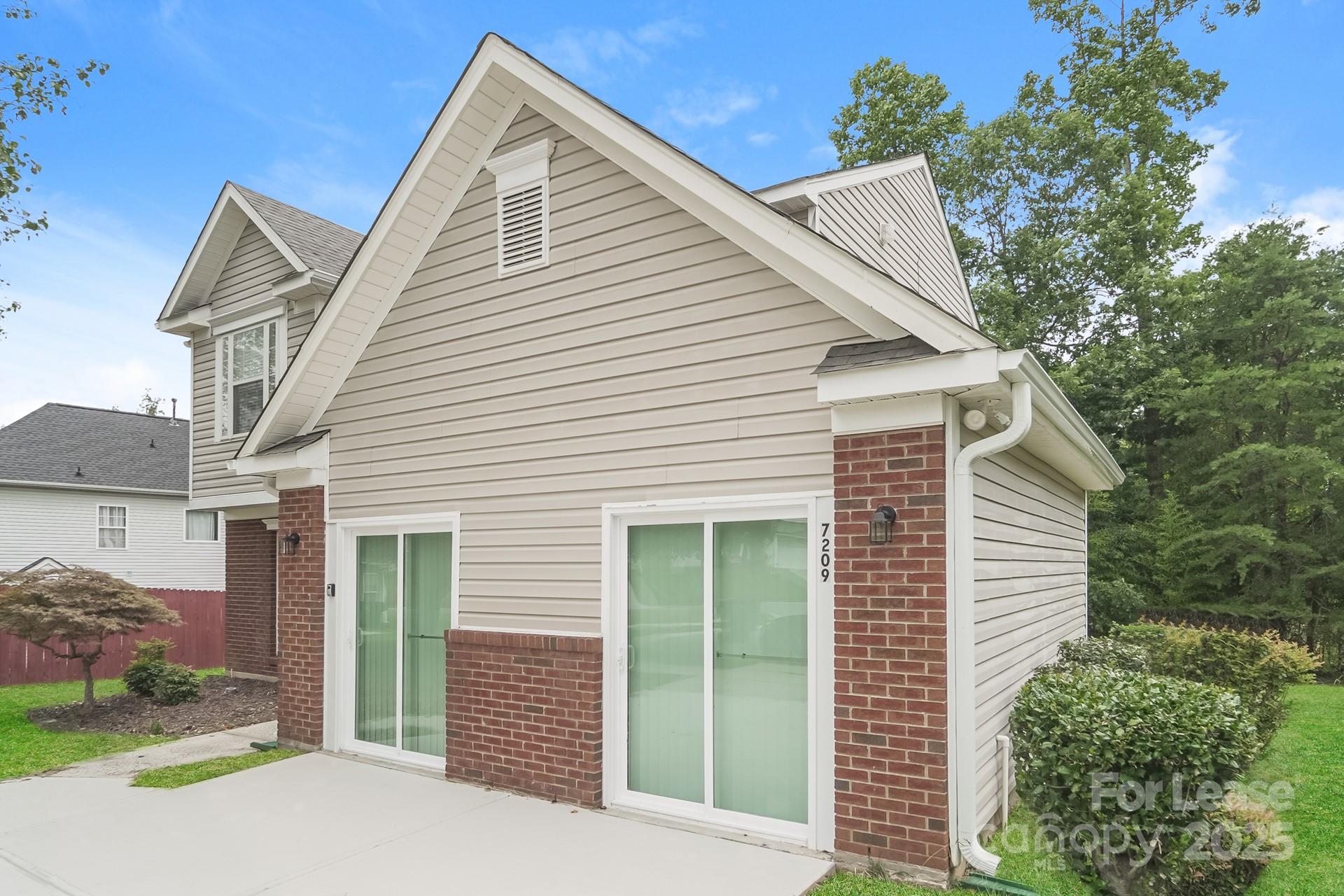 Rocky River Village - Residential Lease