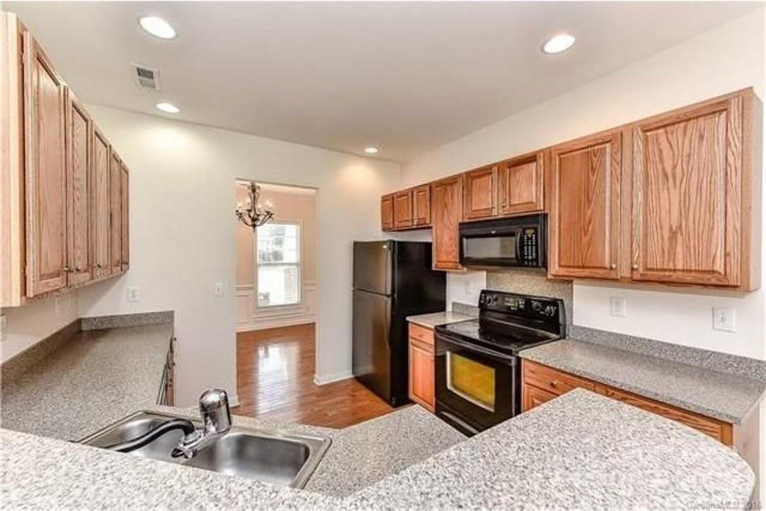 Seven Oaks - Residential Lease