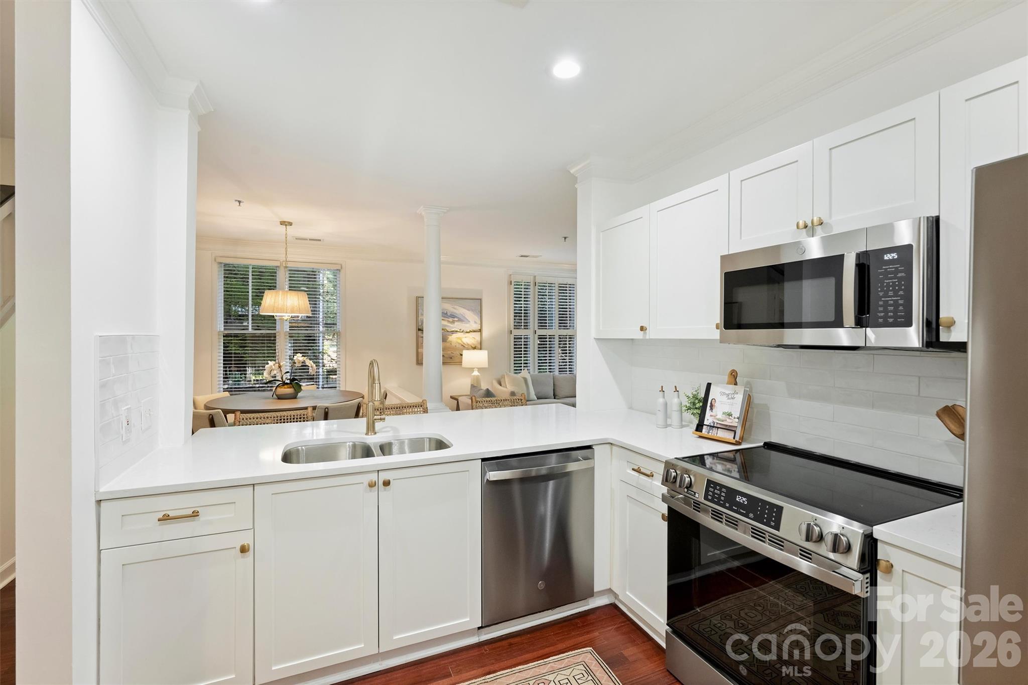 416 Queens Road 1