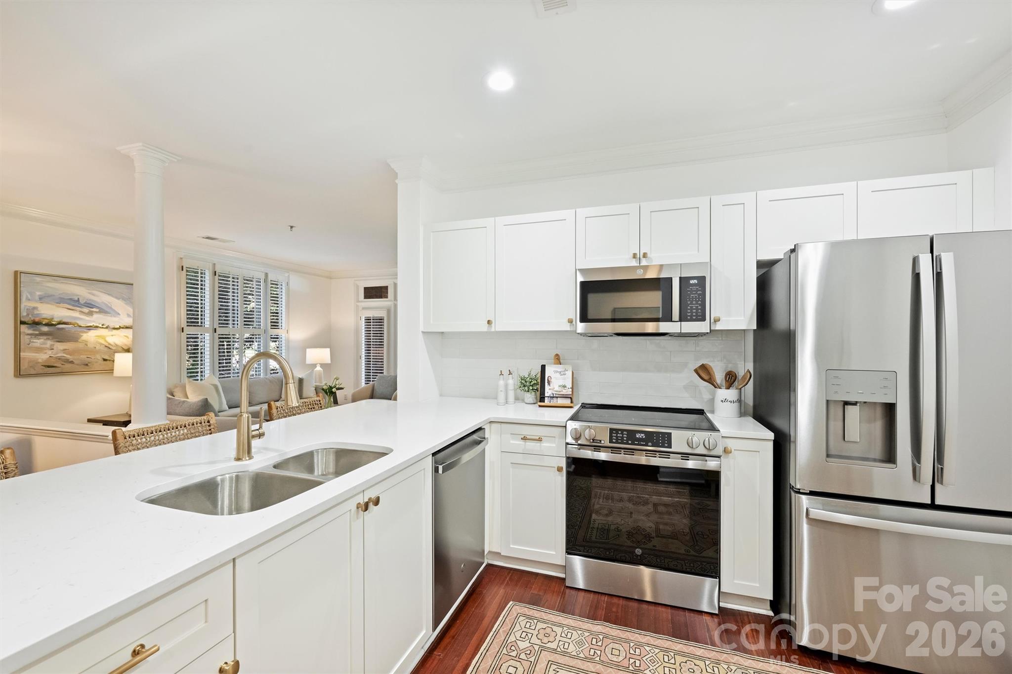 416 Queens Road 1