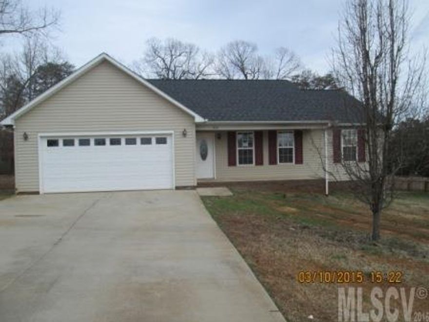 Newer vinyl sided ranch open floor plan split bedroom plan. stove and micro wave, level yard, double garage. See attachment for PAS requirements and WFHM offer submittal information in MLS document section.