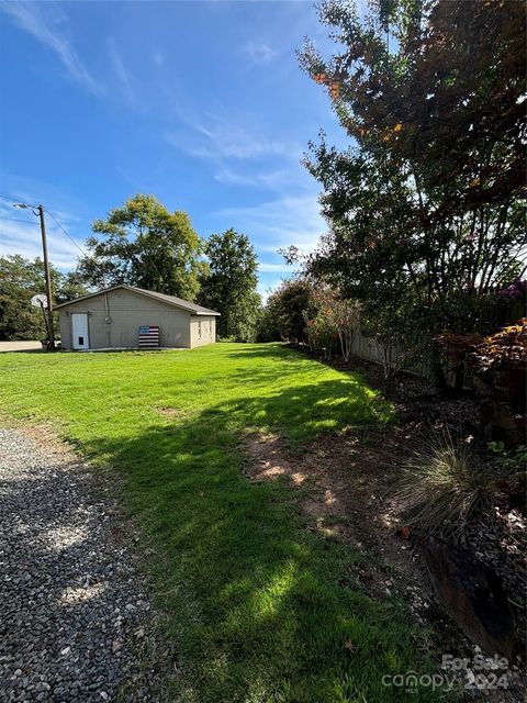 A home in Mount Airy