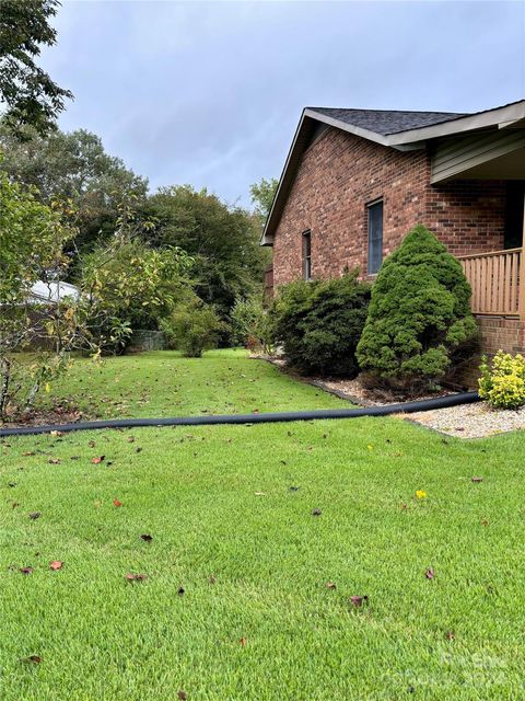 A home in Mount Airy