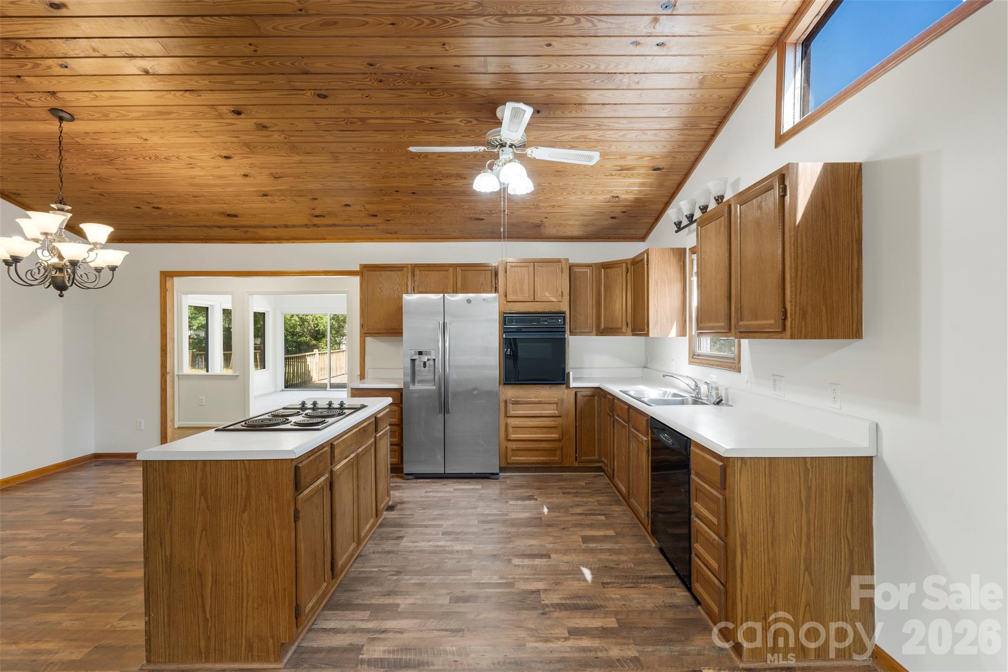 Country Valley - Residential