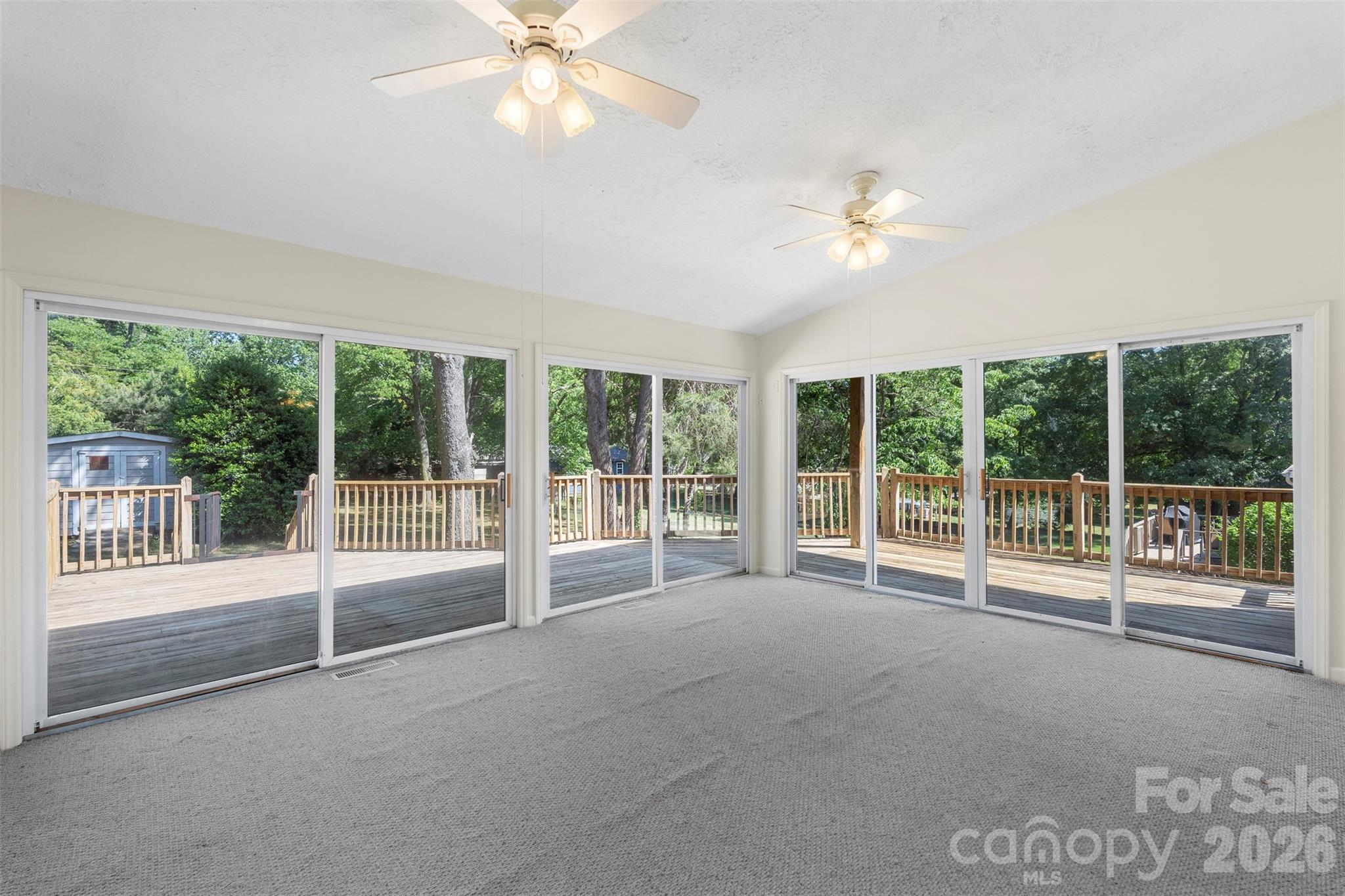 Country Valley - Residential