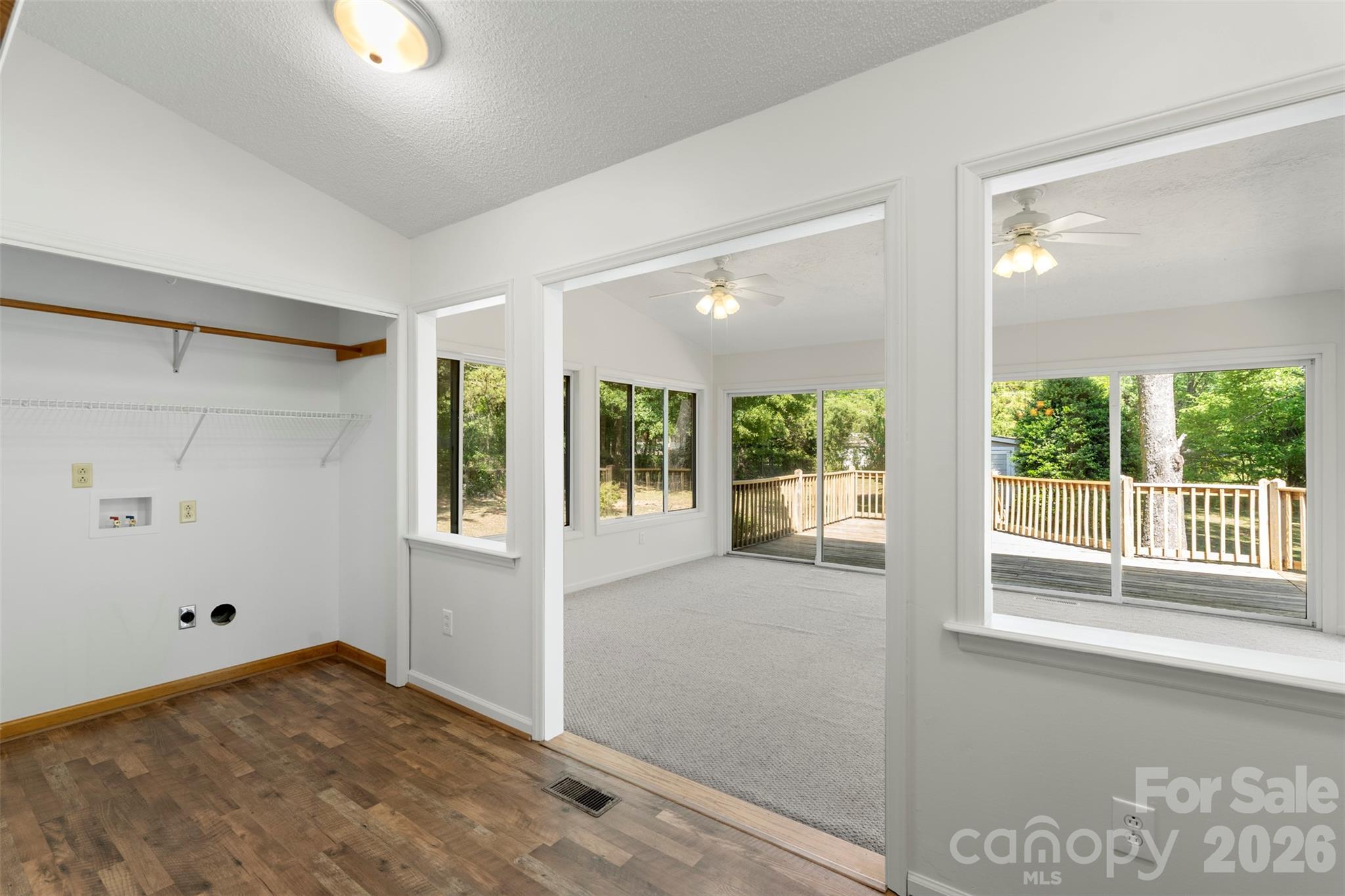 Country Valley - Residential