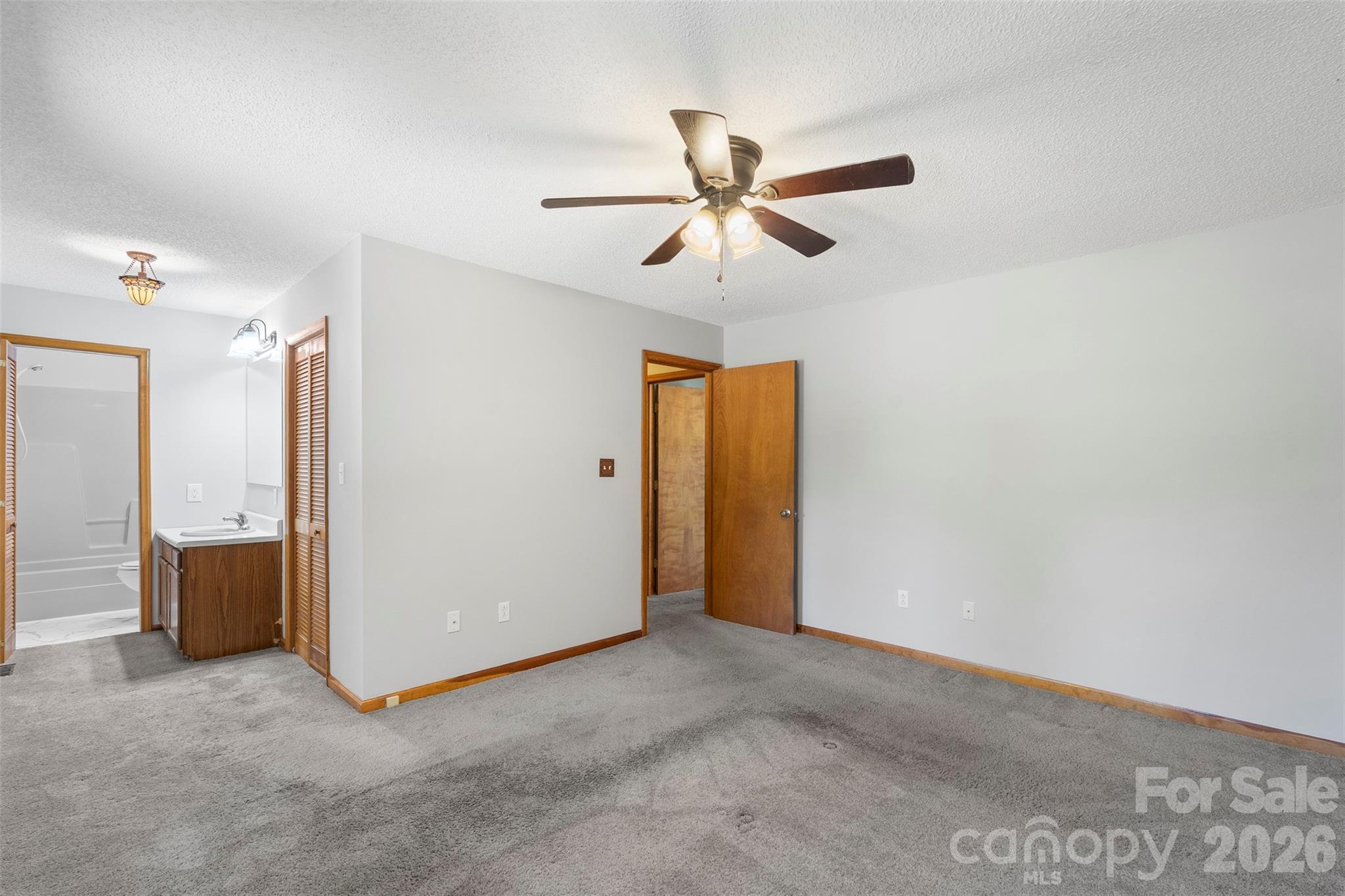 Country Valley - Residential