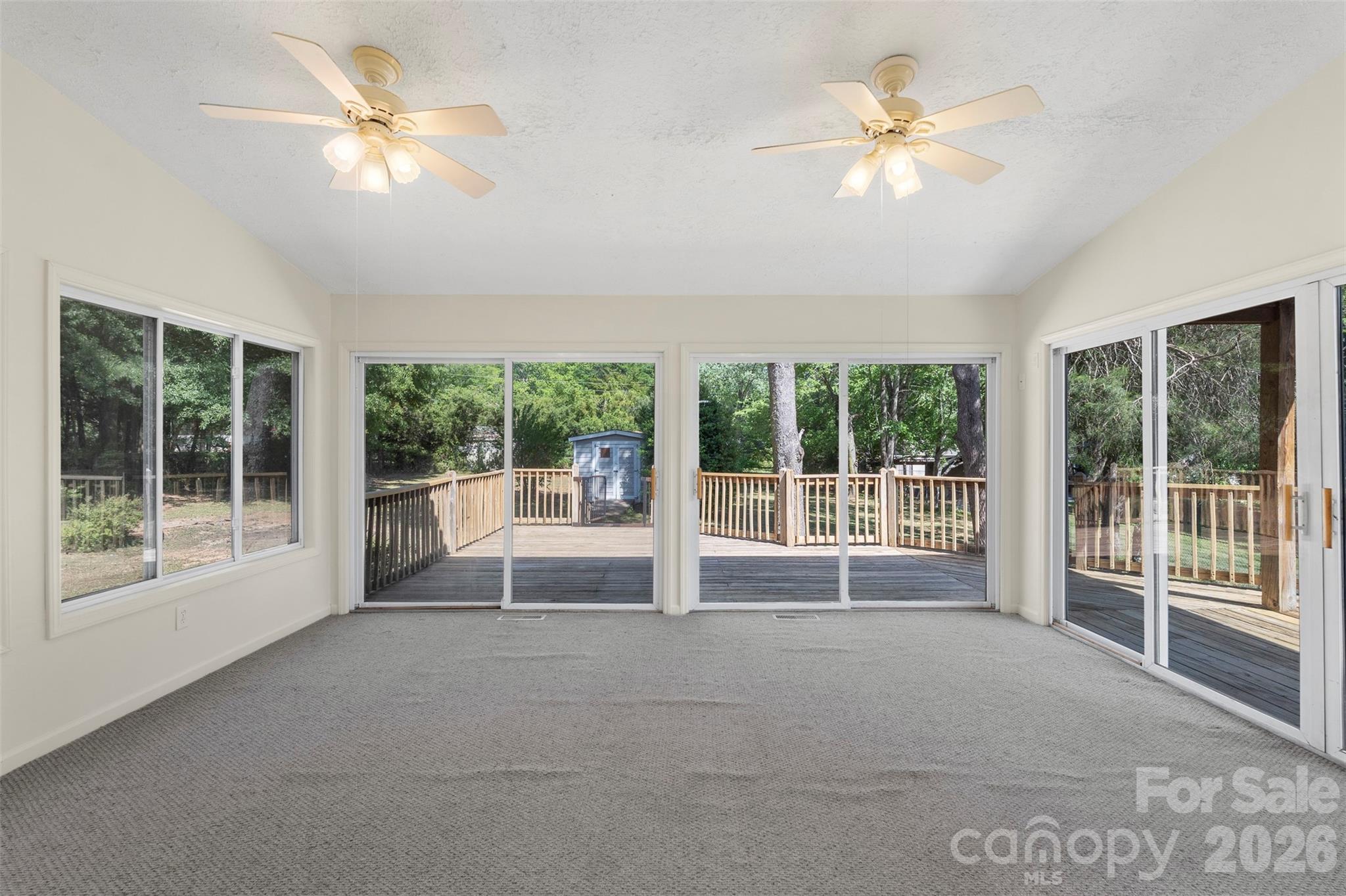 Country Valley - Residential