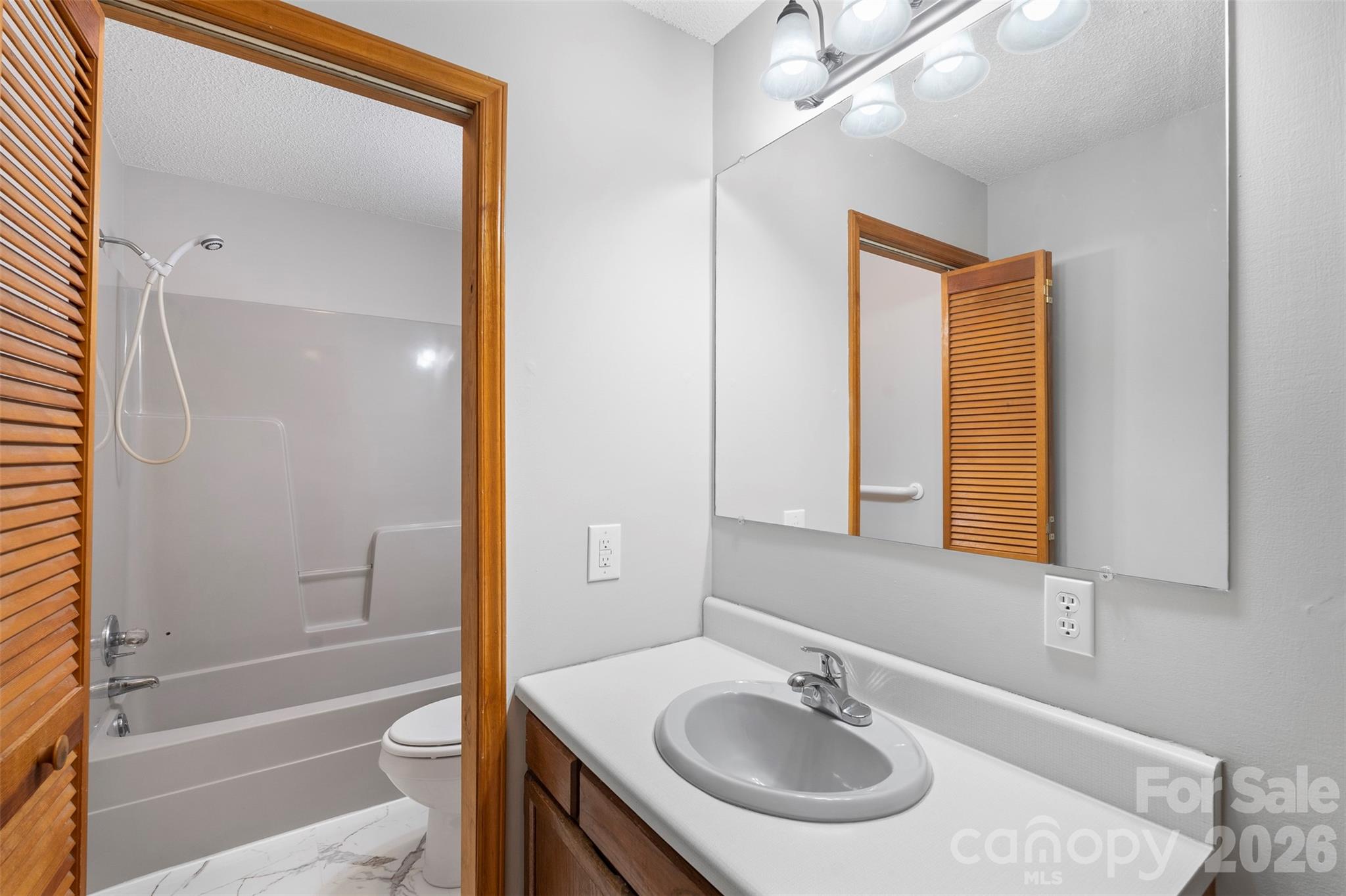 Country Valley - Residential