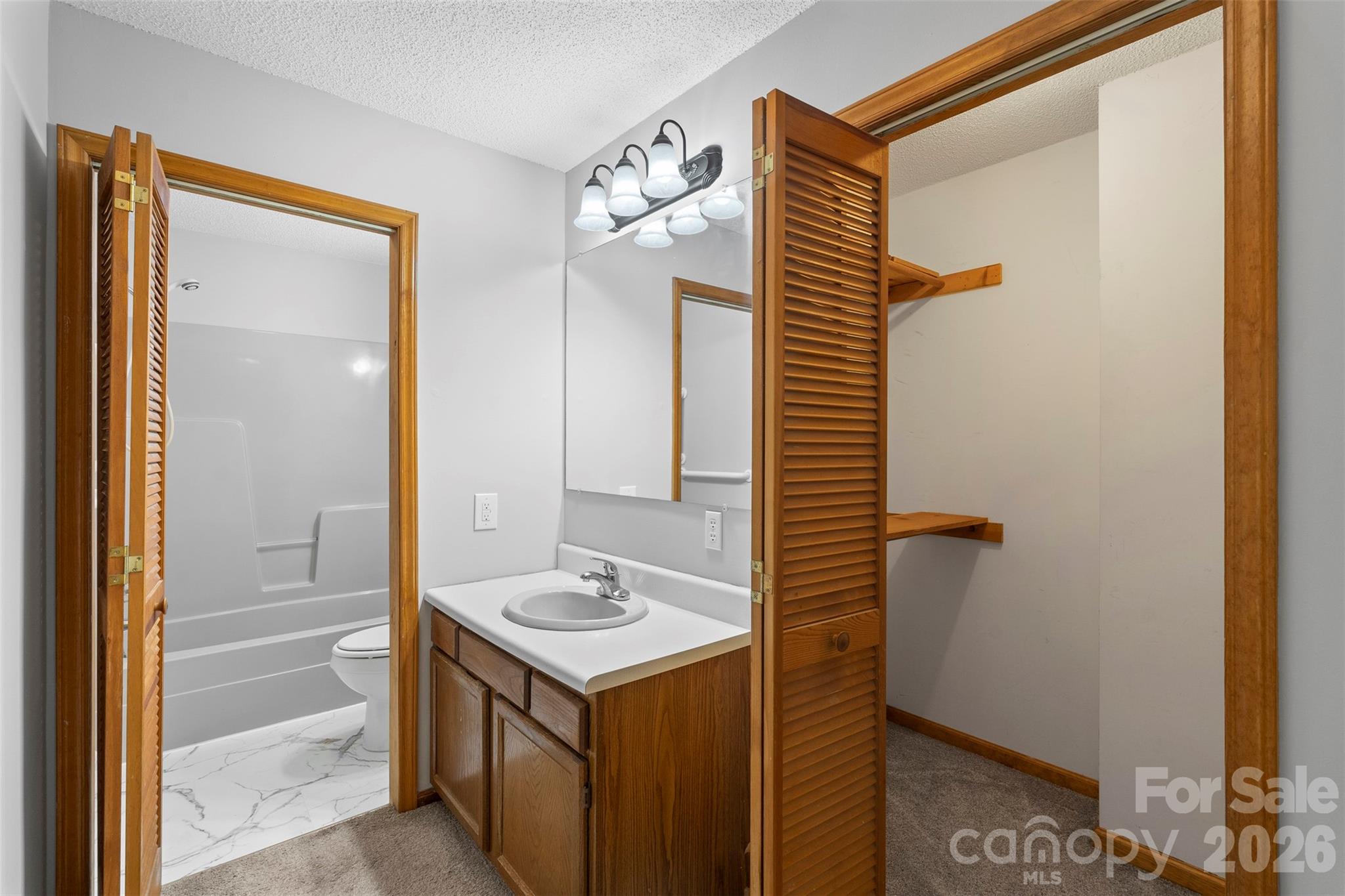 Country Valley - Residential