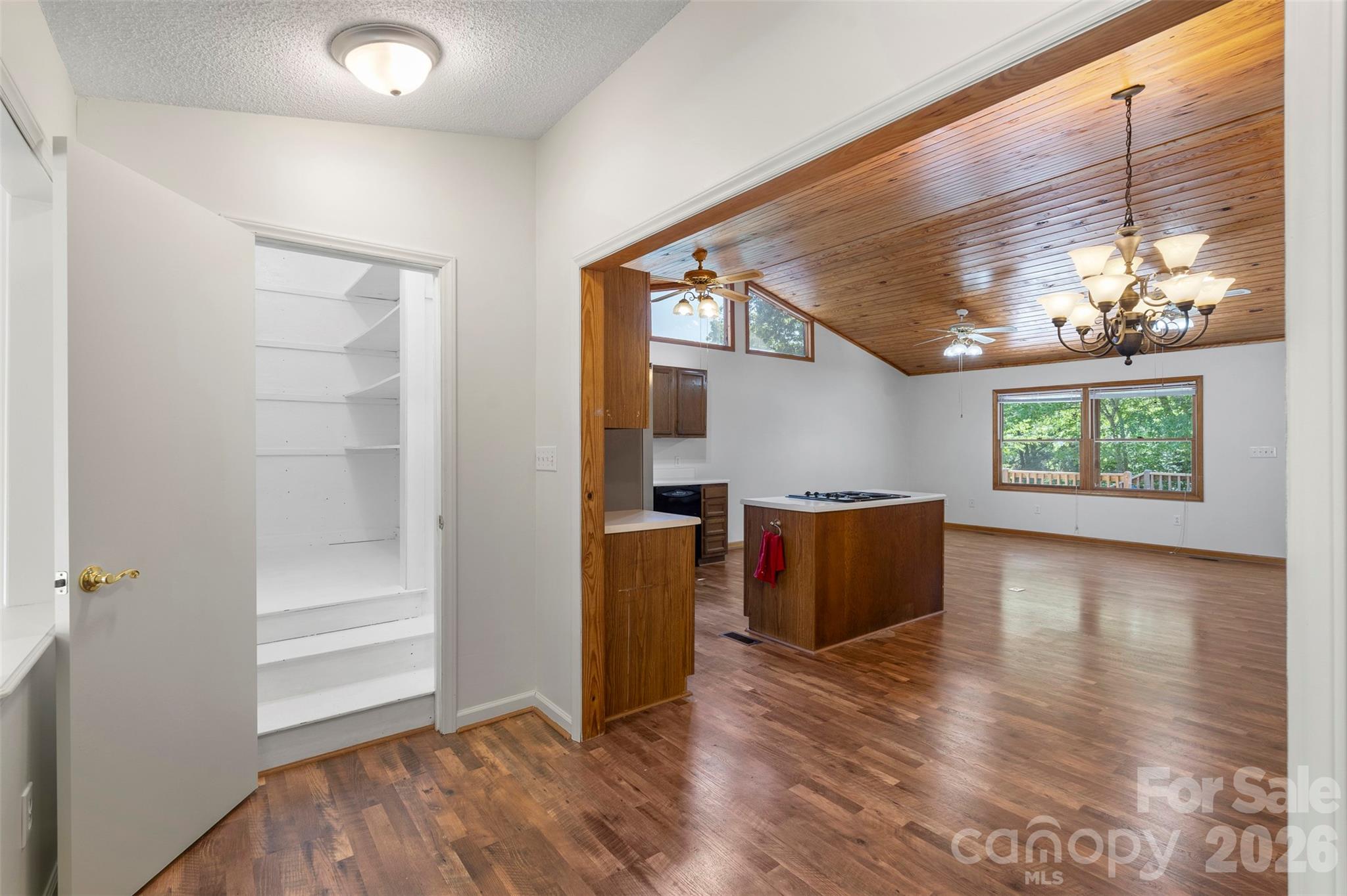 Country Valley - Residential