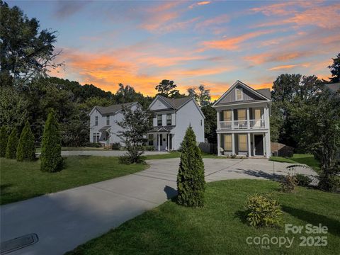 Photo of 2817 Shamrock Drive, Charlotte, NC 28205 (MLS # 4309523)