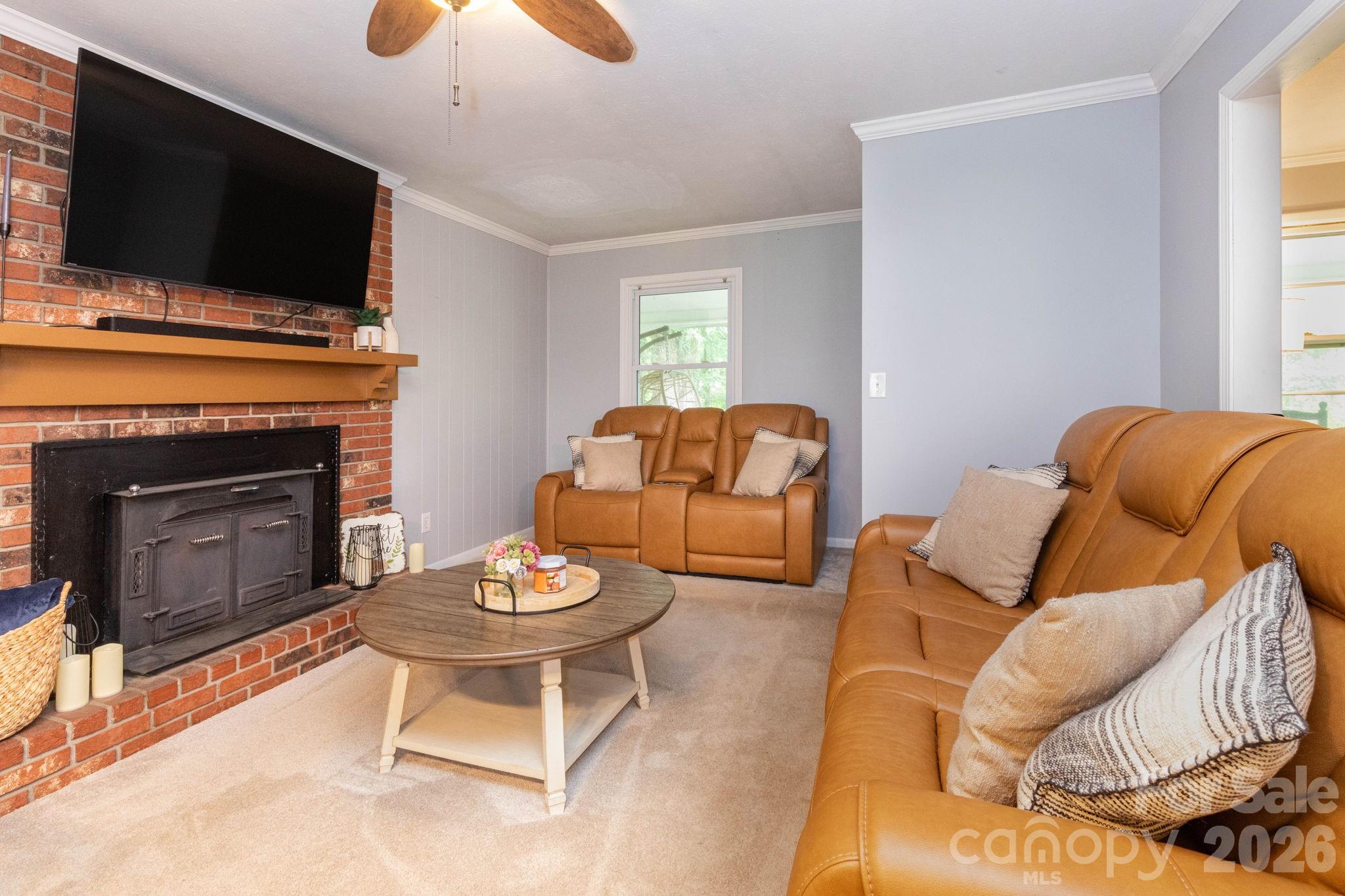 936 Toxaway Drive