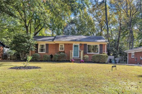 Photo of 1018 Dudley Drive, Charlotte, NC 28205 (MLS # 4315283)
