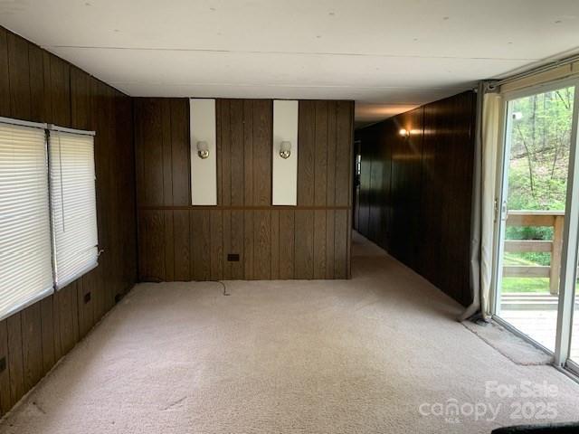 Bryson City, North Carolina 28713, United States, 2 Bedrooms Bedrooms, ,1 BathroomBathrooms,Residential,Under Contract,113423