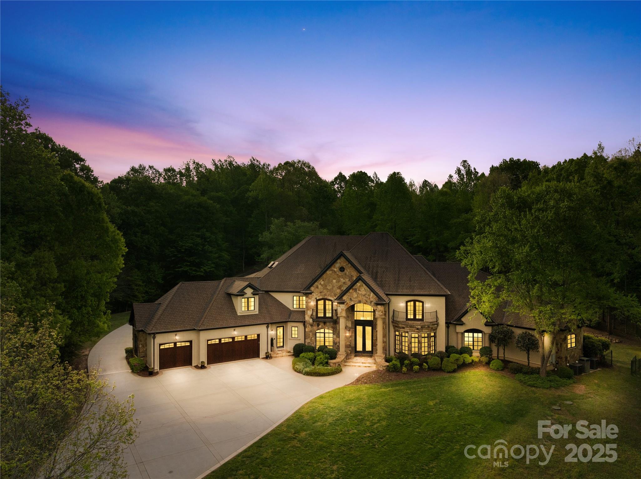8451 Ridgewood Road