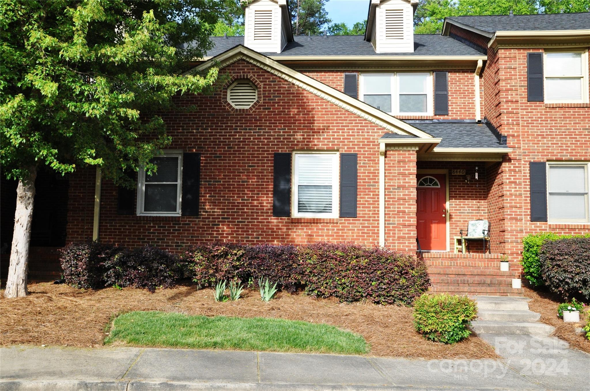 Photo 1 of 27 — 8440 Coulwood Oak Lane, Charlotte, NC 28214