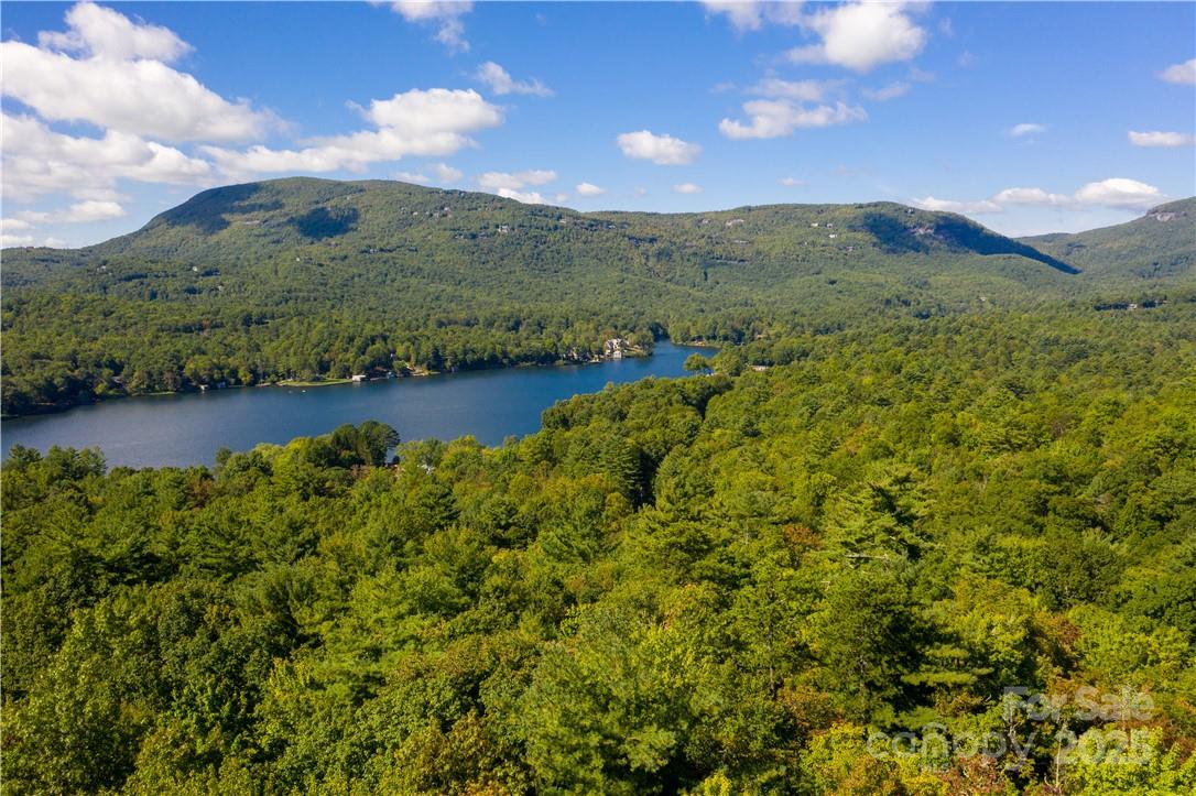27 Hawk Mountain Road 27