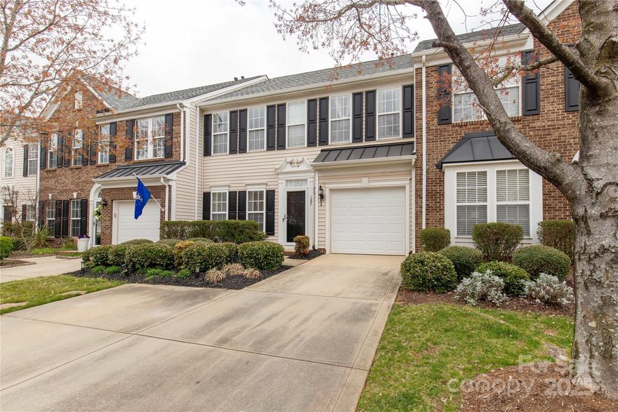 Welcome to this charming 3-bedroom, 2.5-bathroom townhome in the highly sought-after area of Fort Mill, SC! Nestled in a great school district, this home offers convenience and comfort, with easy access to I-77, making it perfect for commuters. The property is move-in ready, featuring all major appliances, including a washer/dryer and refrigerator, and a CPI installed security system so you can settle in without a hassle. The community also boasts a refreshing pool, perfect for relaxing and enjoying the Carolina sunshine. Don't miss the opportunity to make this fantastic townhome your new home!