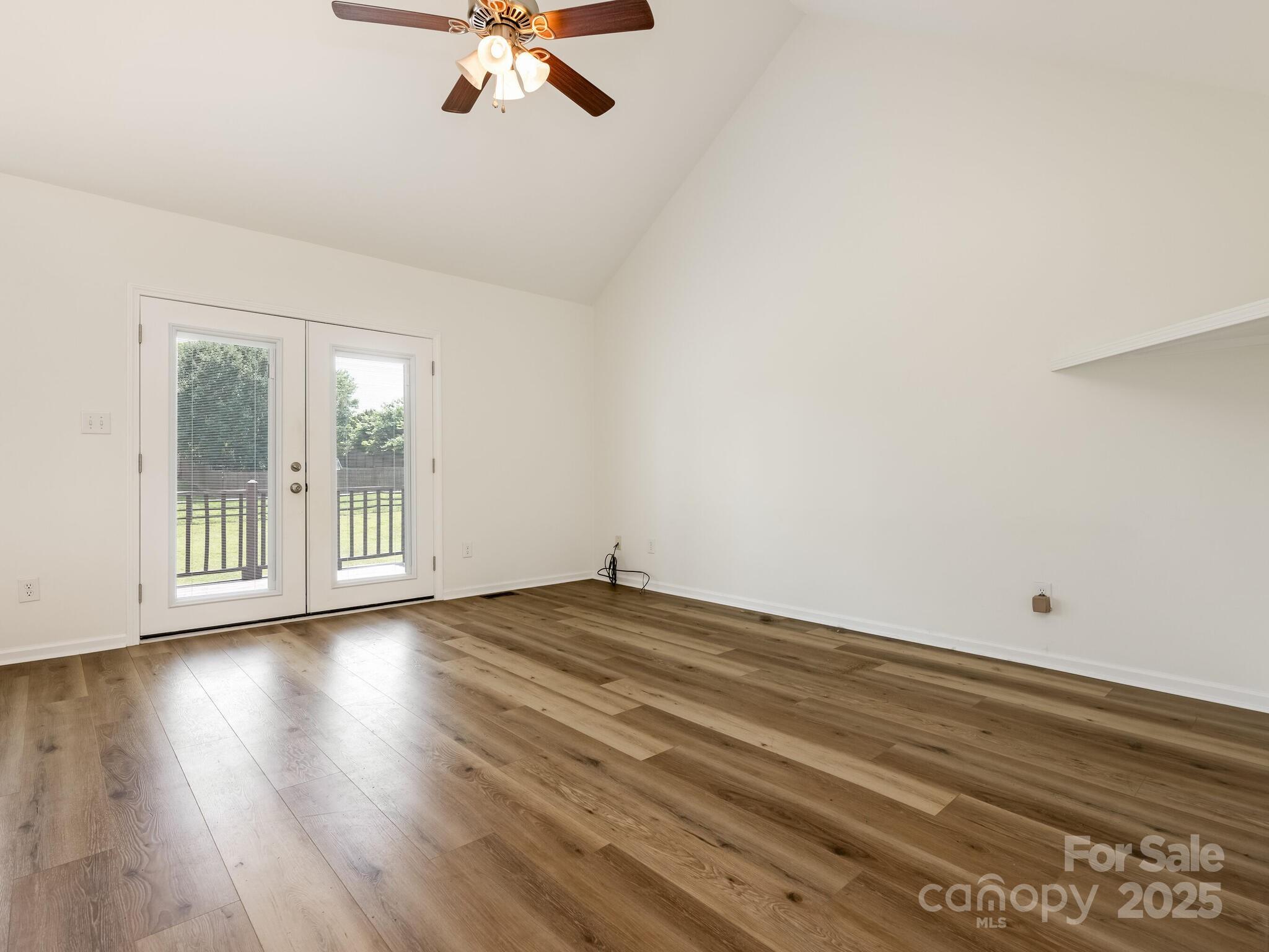 7006 Lone Eagle Drive #18