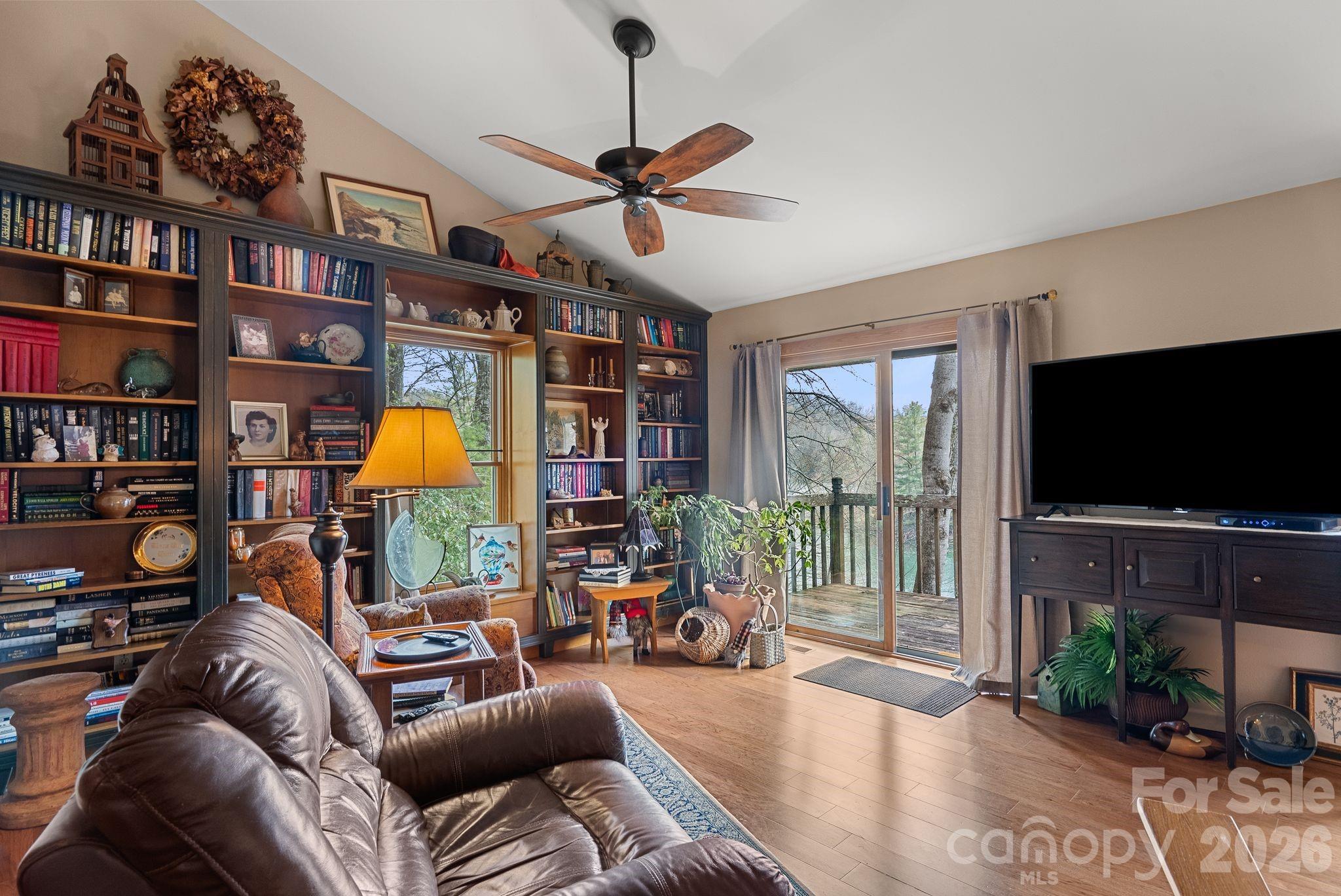 Connestee Falls - Residential