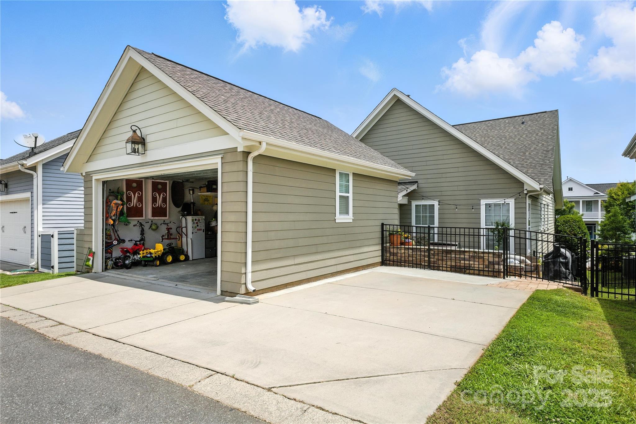 Riverwalk - Residential