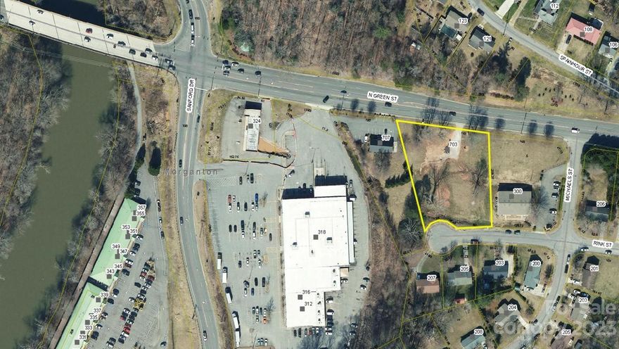 Well laid out North Green Street property with an average of 11,600 cars per day.  Property boasts access from two separate roads. MID Zoning allows for a lot of possibilities. For information on permitted use. https://online.encodeplus.com/regs/morganton-nc/autotabs.aspx