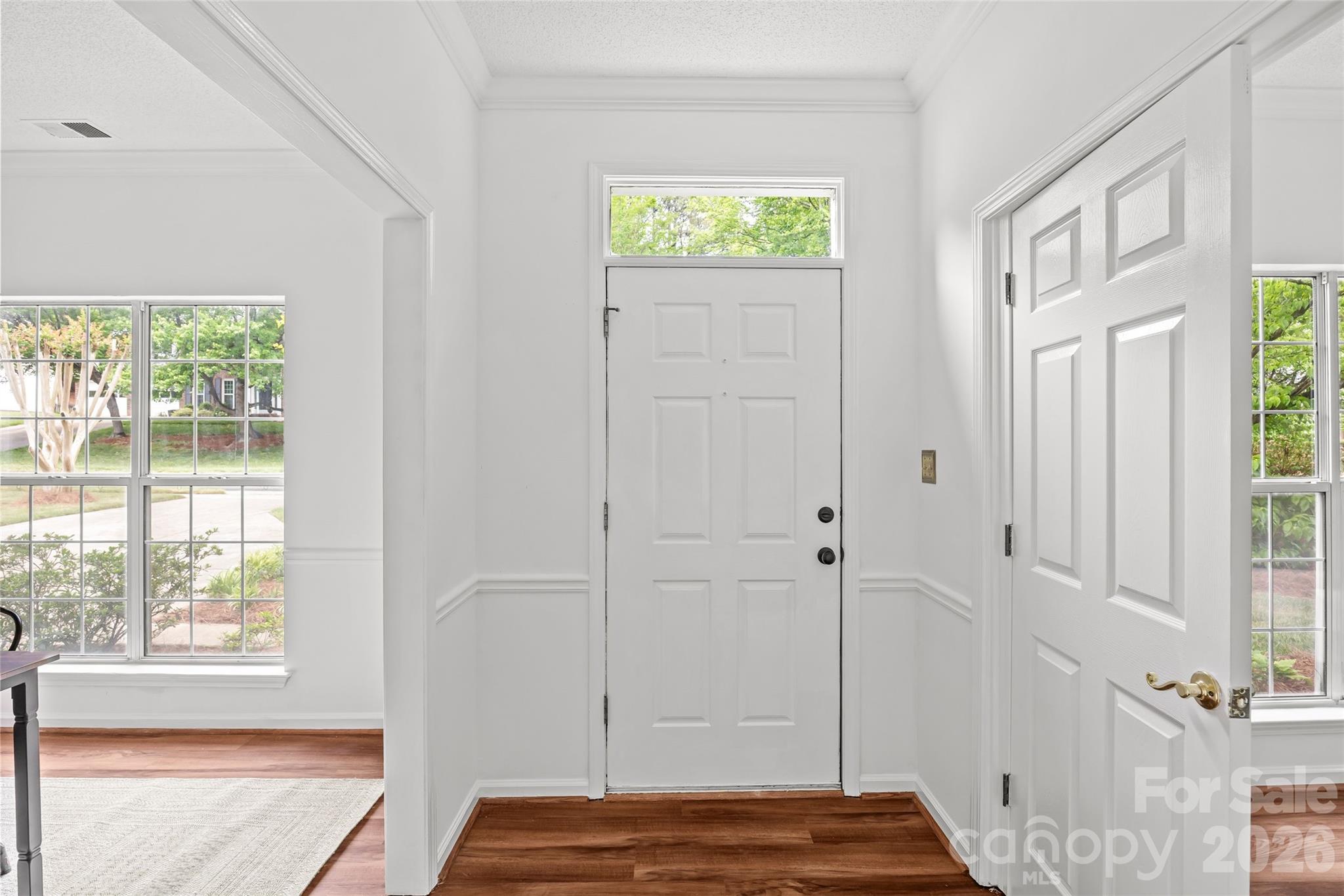 3213 Crescent Knoll Drive