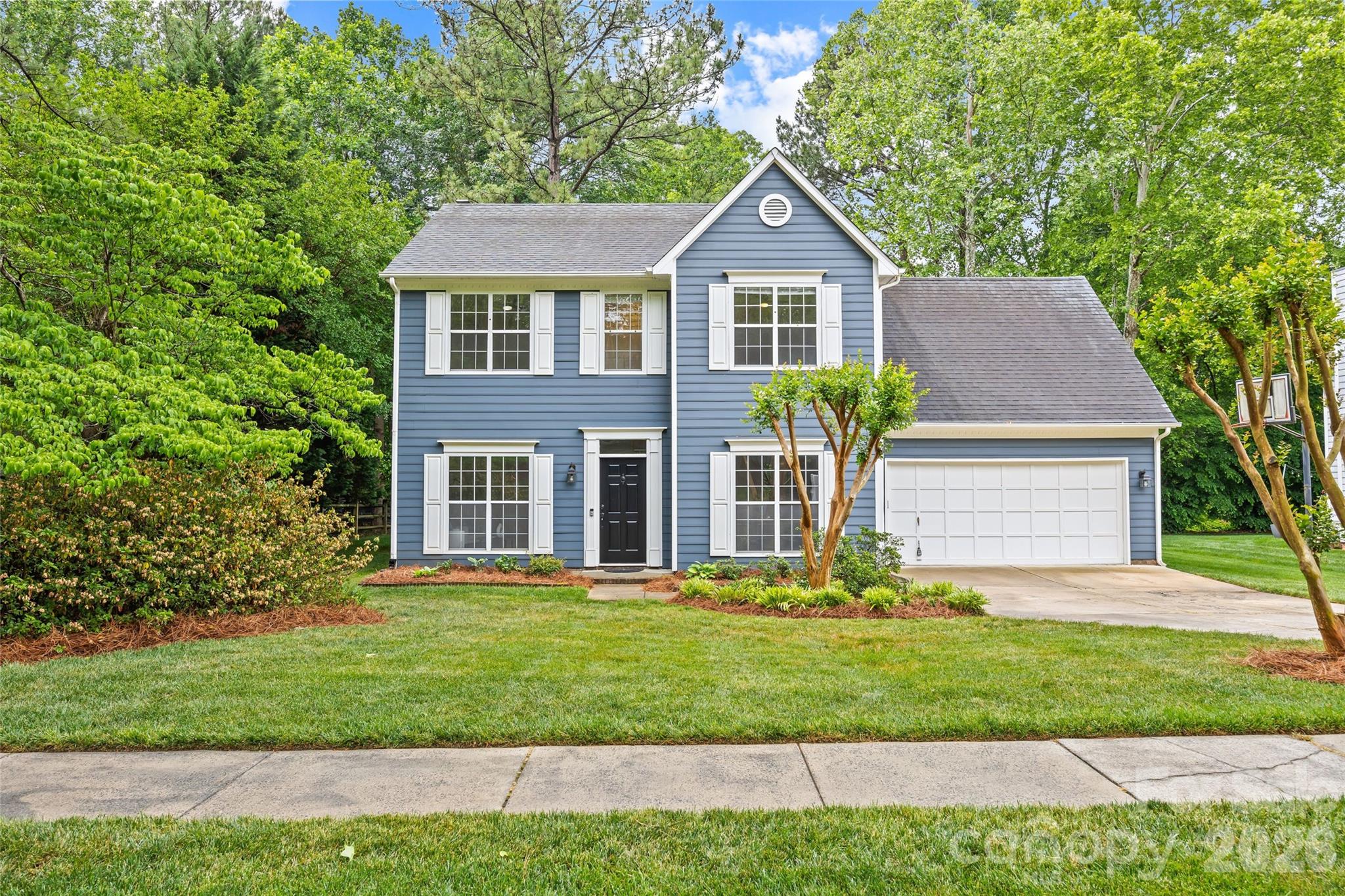 3213 Crescent Knoll Drive