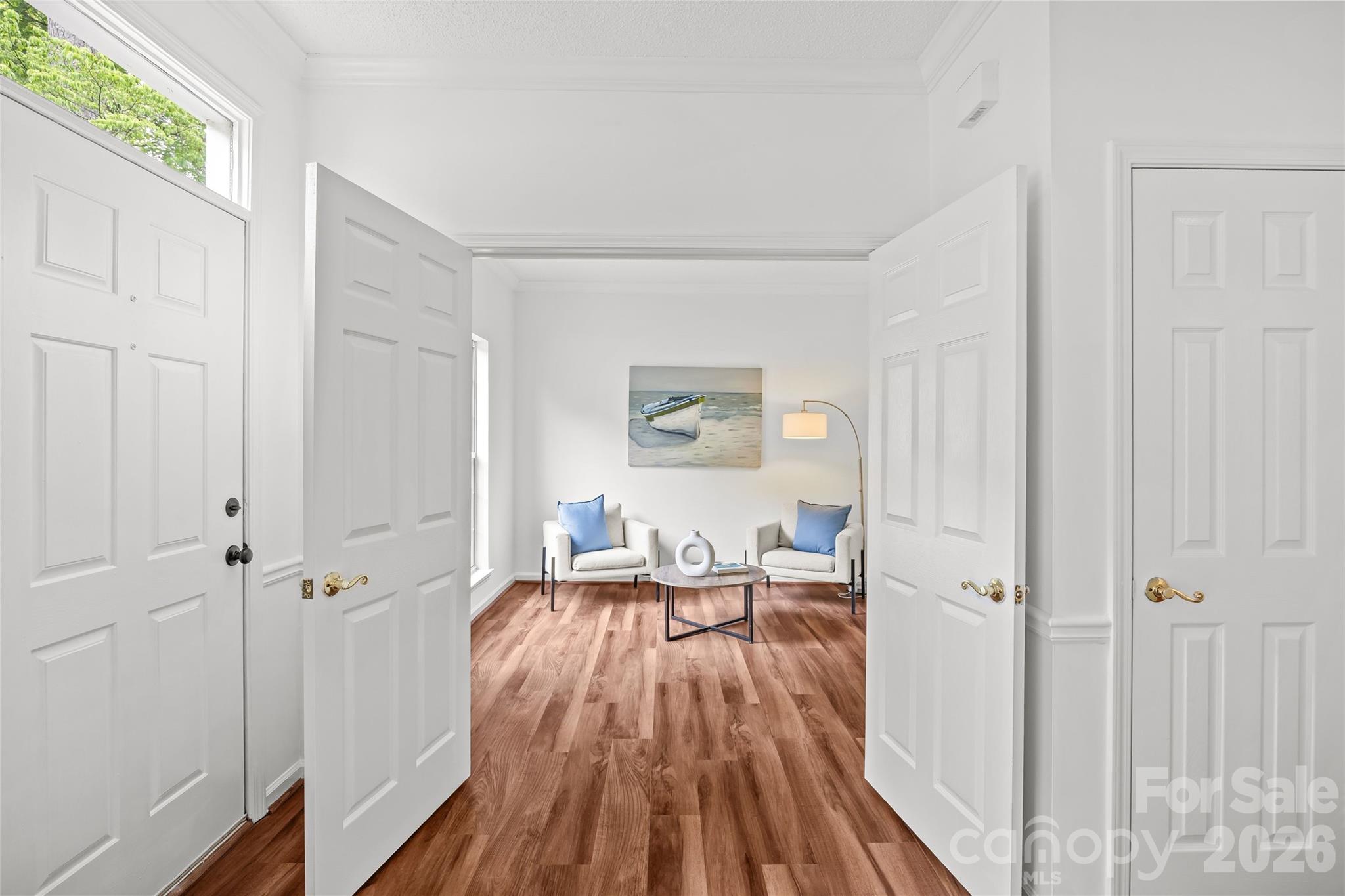 3213 Crescent Knoll Drive