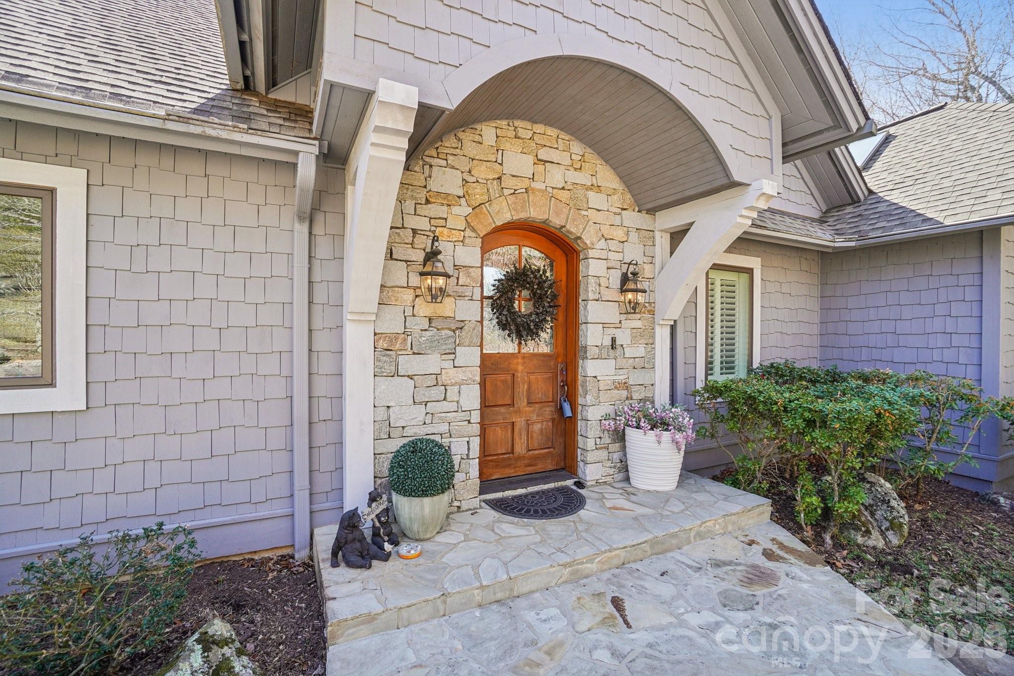 133 Falls Summit Road