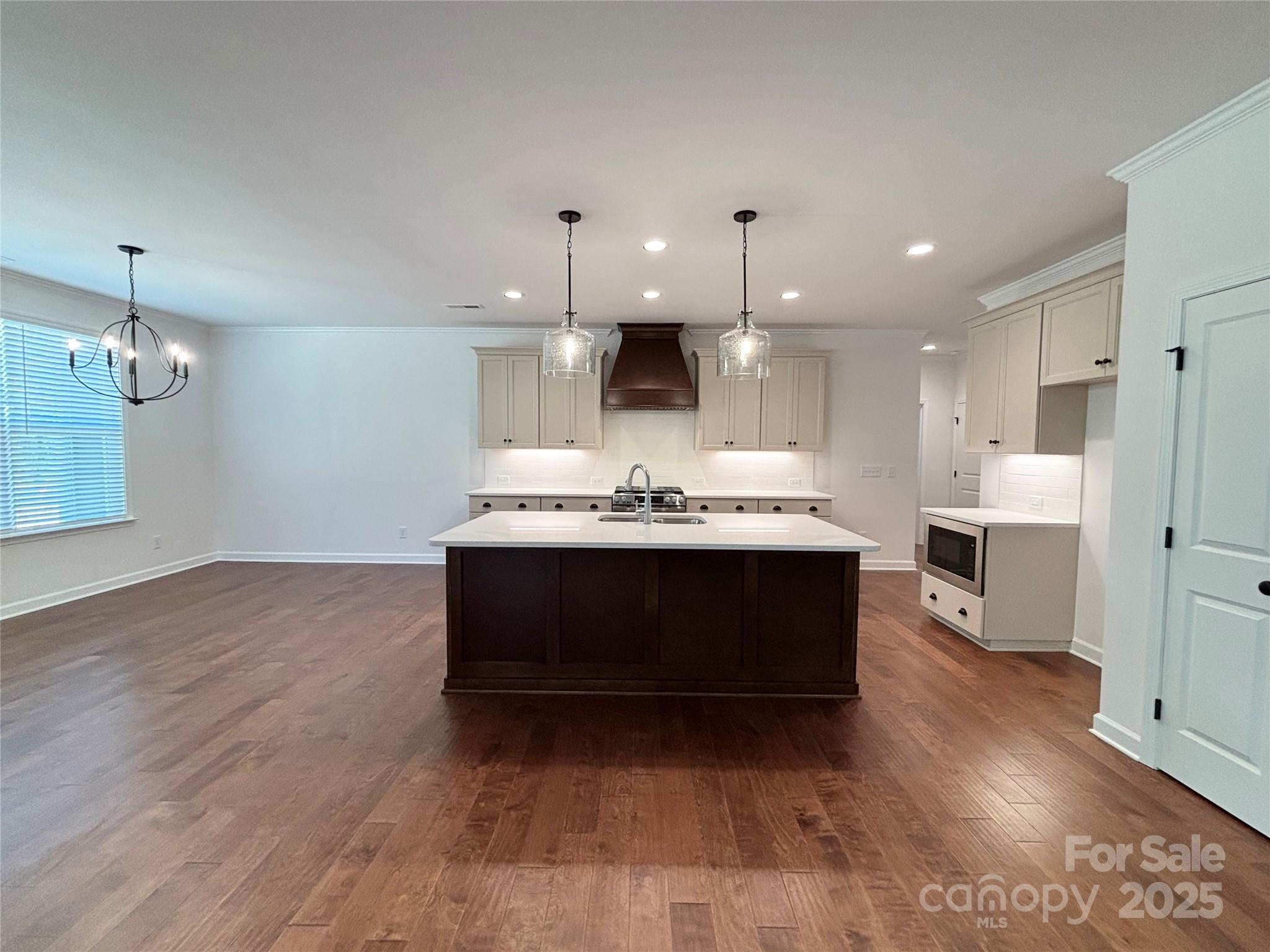 6847 Glen Abby Lane 7