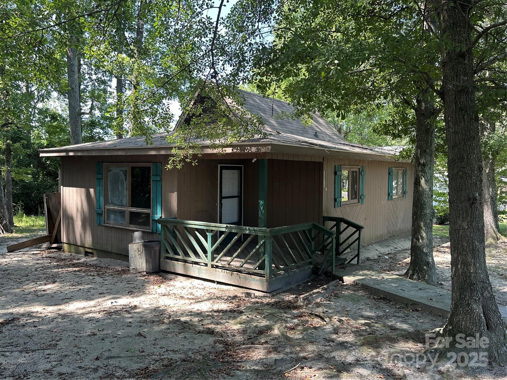 1014 Rockingham Road