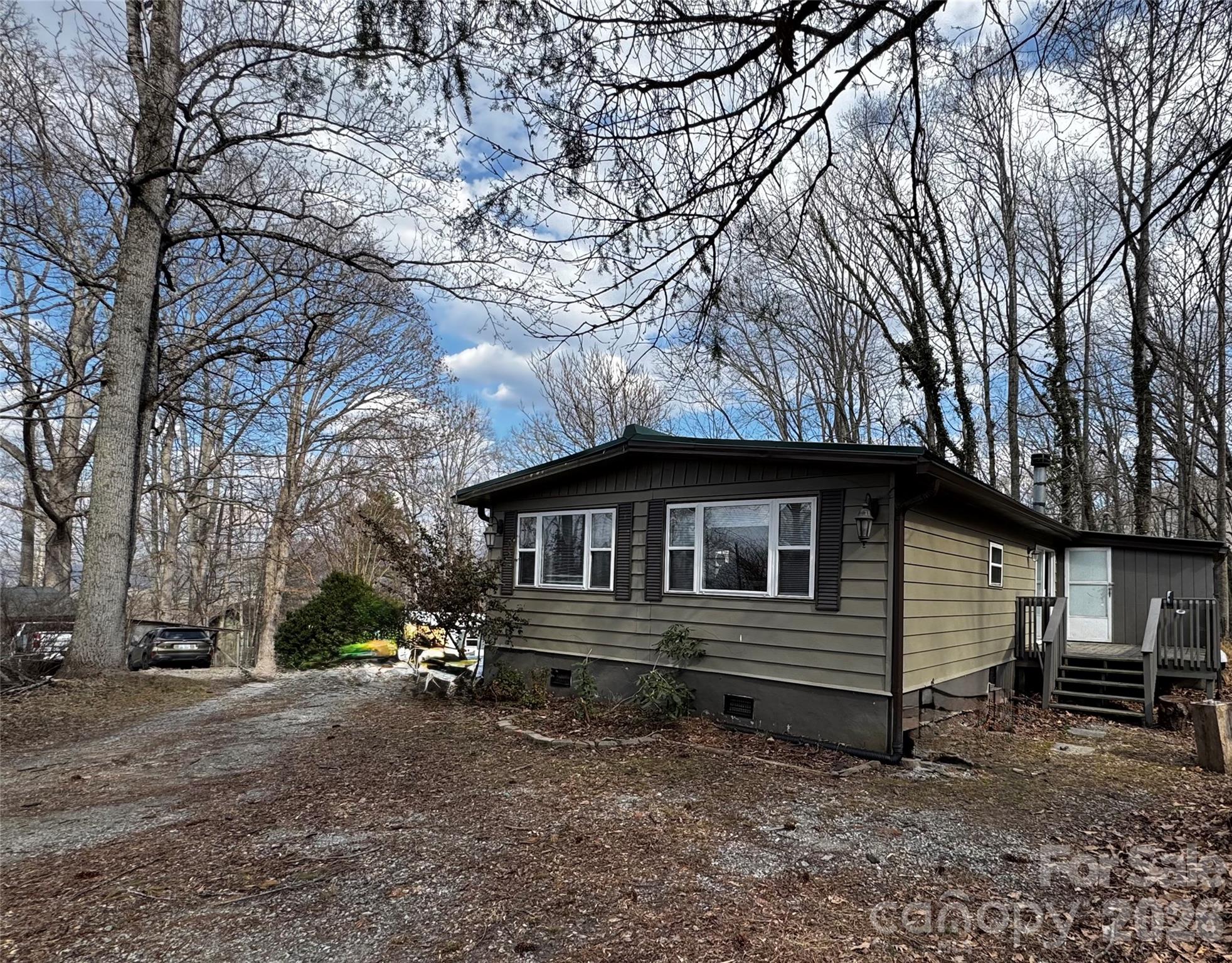 806 & 810 Hutch Mountain Road