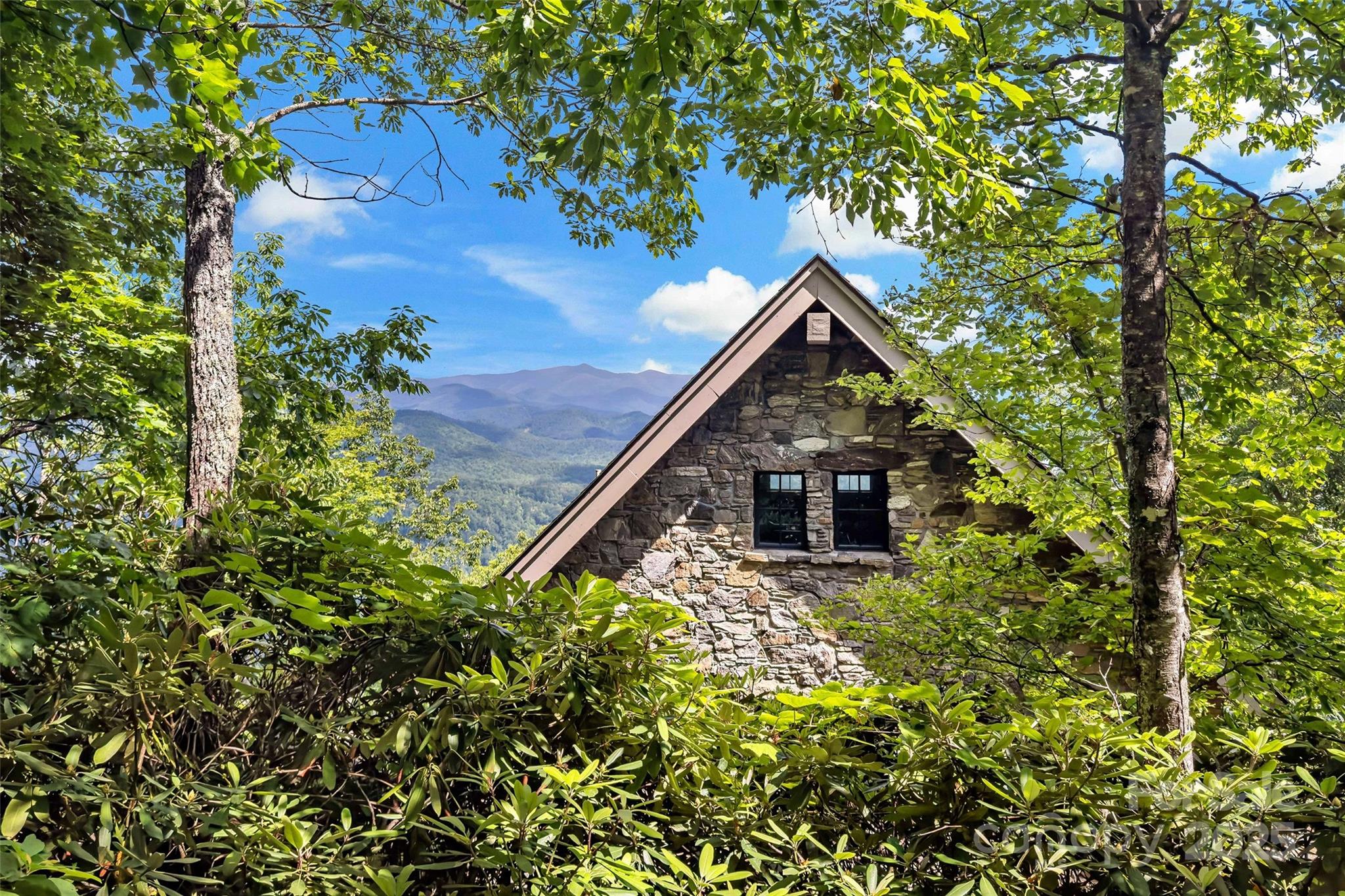 2998 Creston Drive
