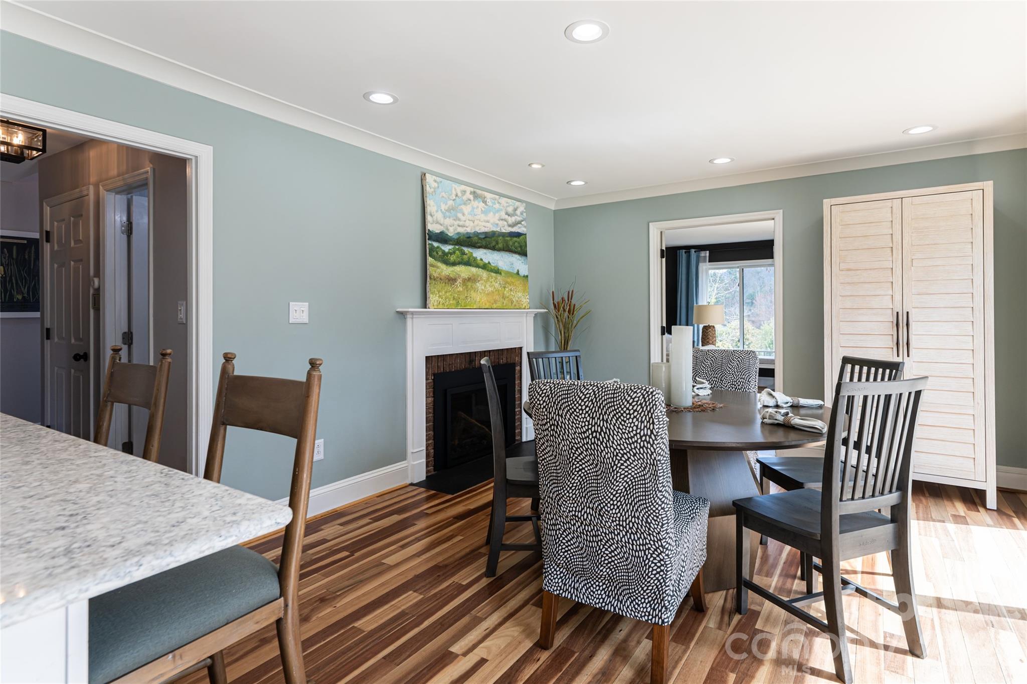 Woodland Hills - Residential
