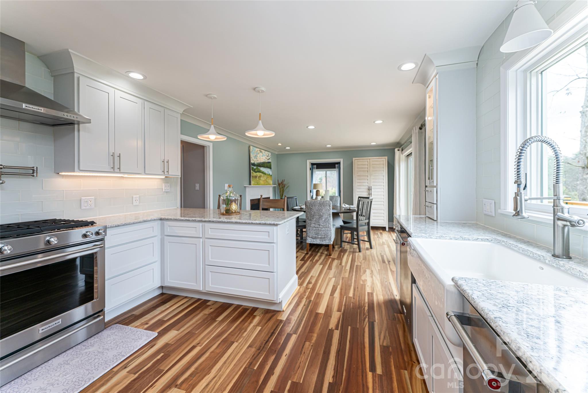 Woodland Hills - Residential