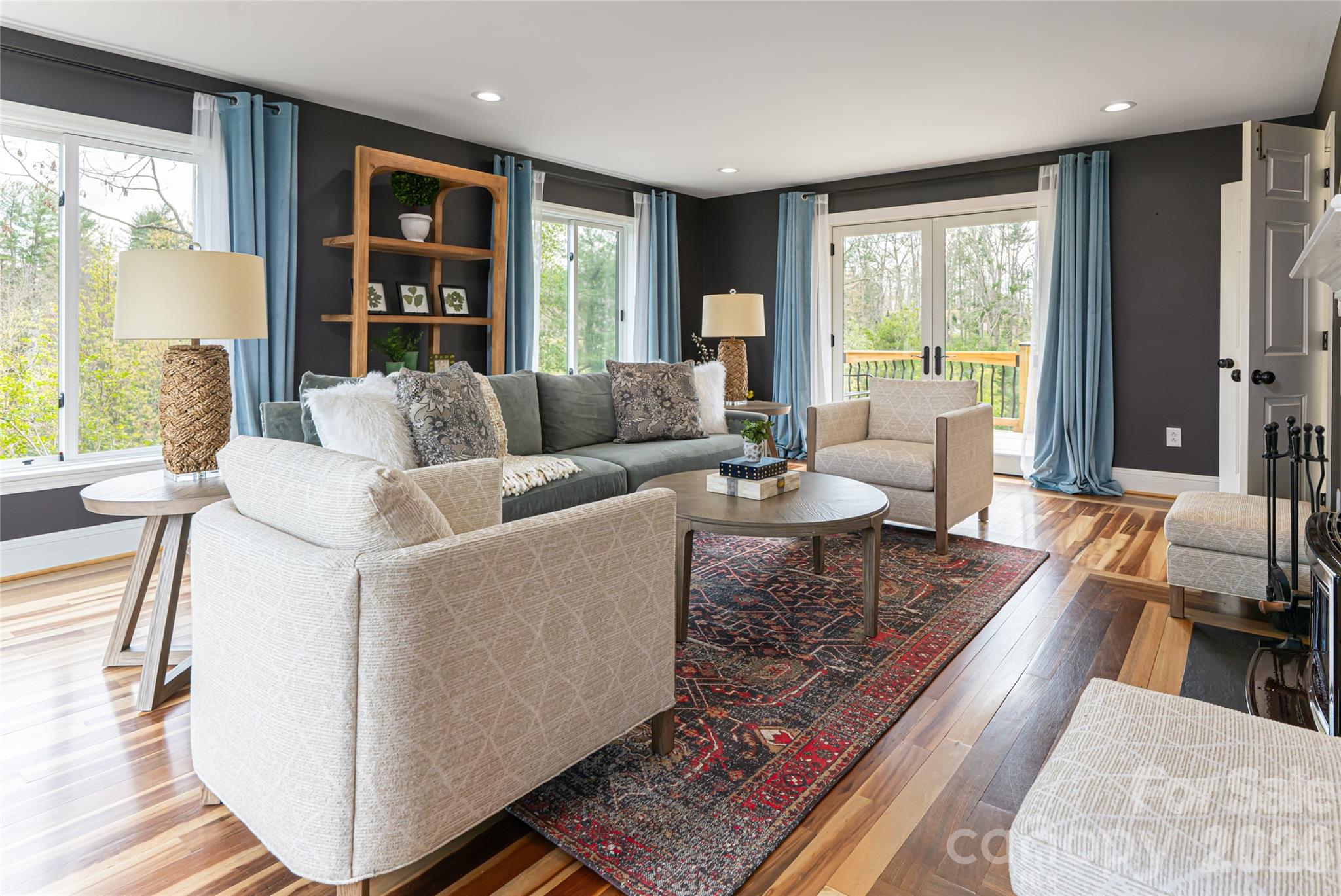 Woodland Hills - Residential