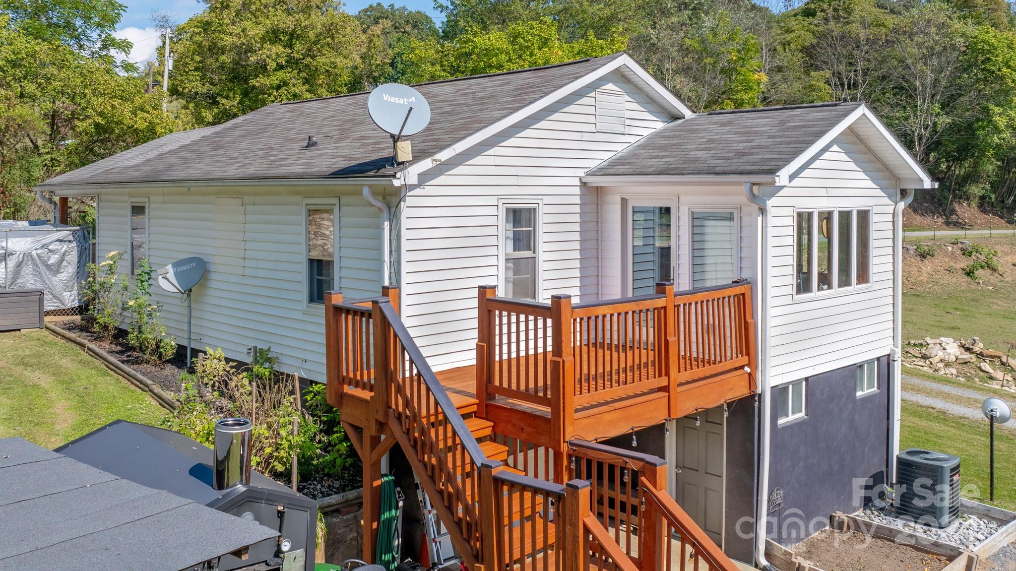 2906 Rabbit Skin Road