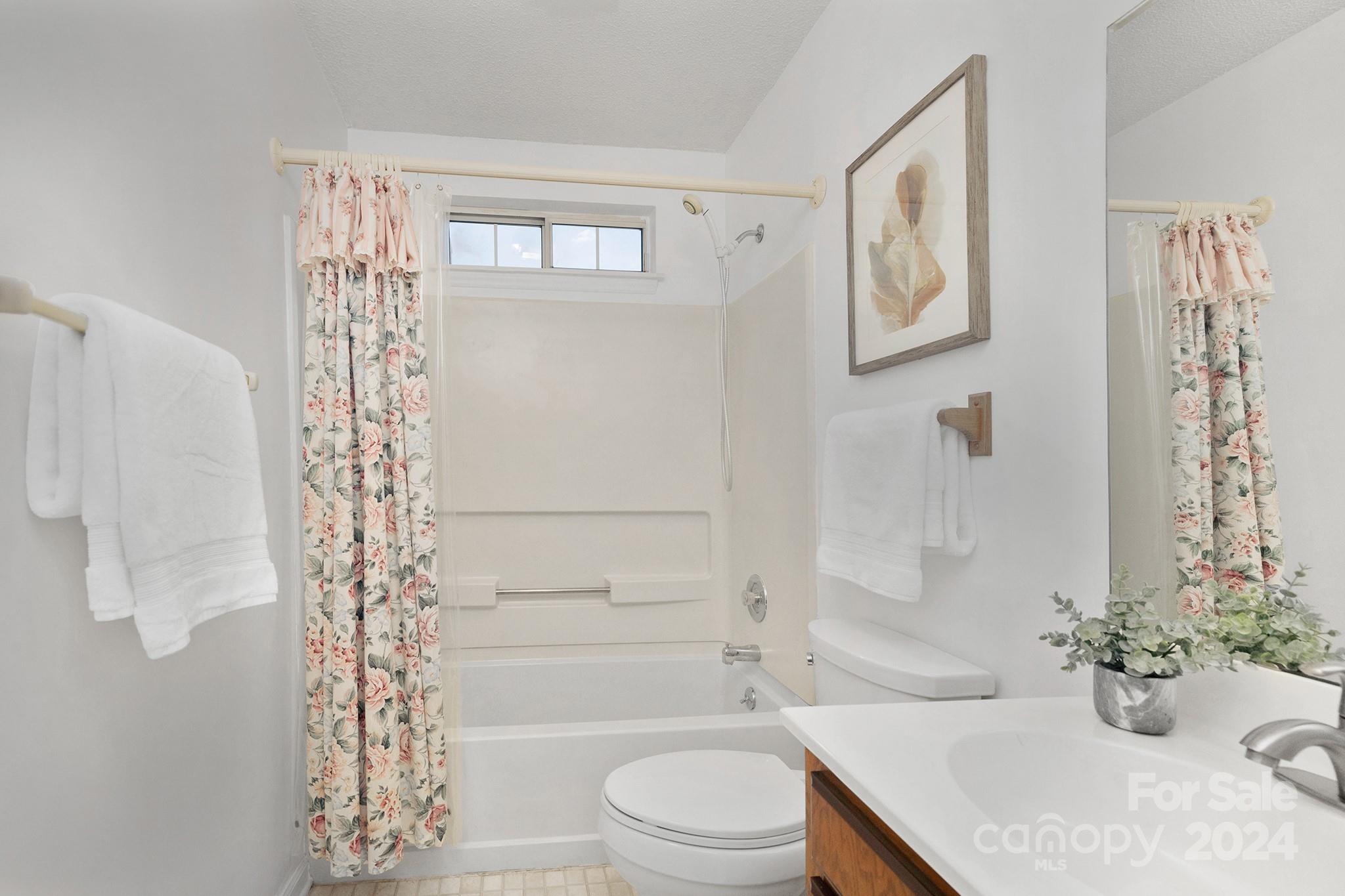 Olde Whitehall - Residential