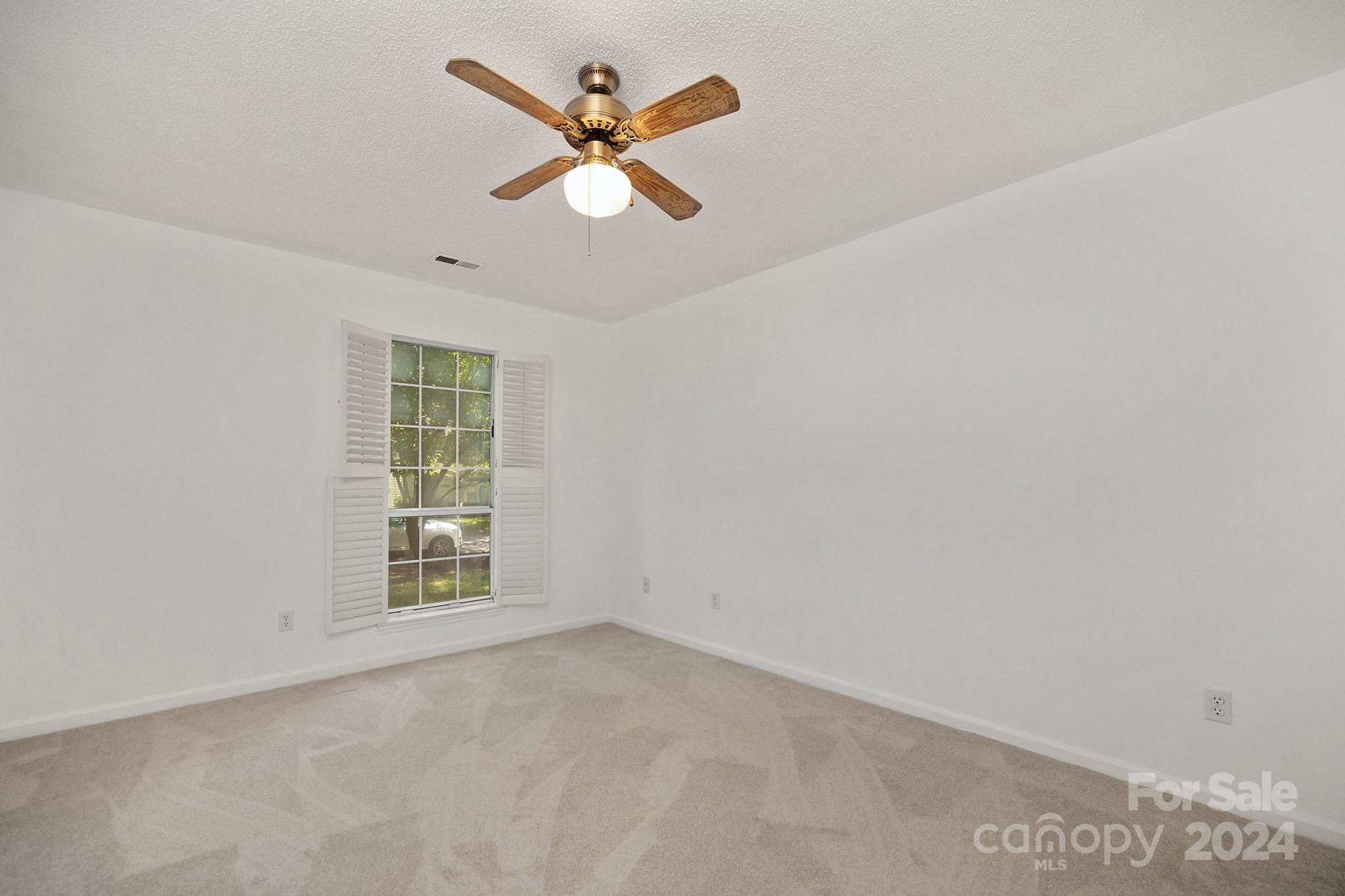 Olde Whitehall - Residential