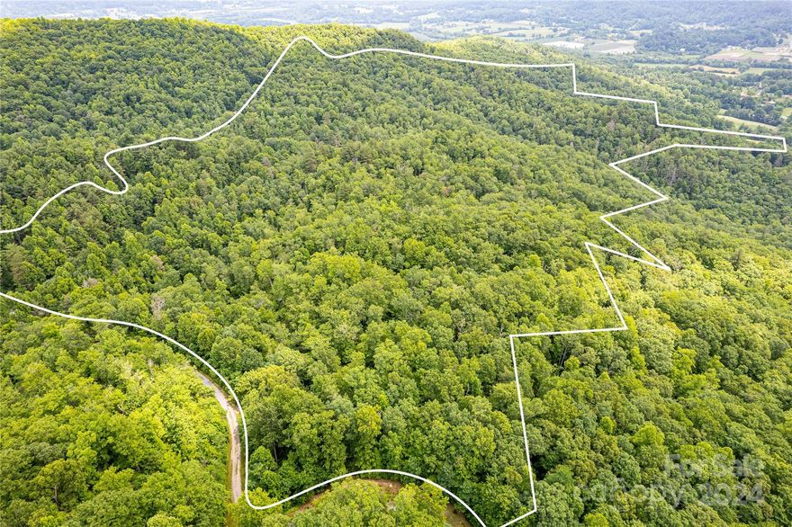 Lots 22-26 at The Reserve totaling 146.87+/- acres. Beautiful gentle, south-facing parcel offering sweeping views over the Little River Valley and surrounding mountains.