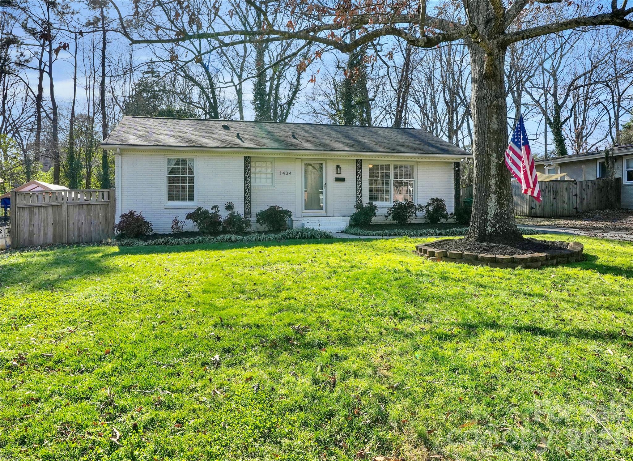 1434 Edgewater Drive