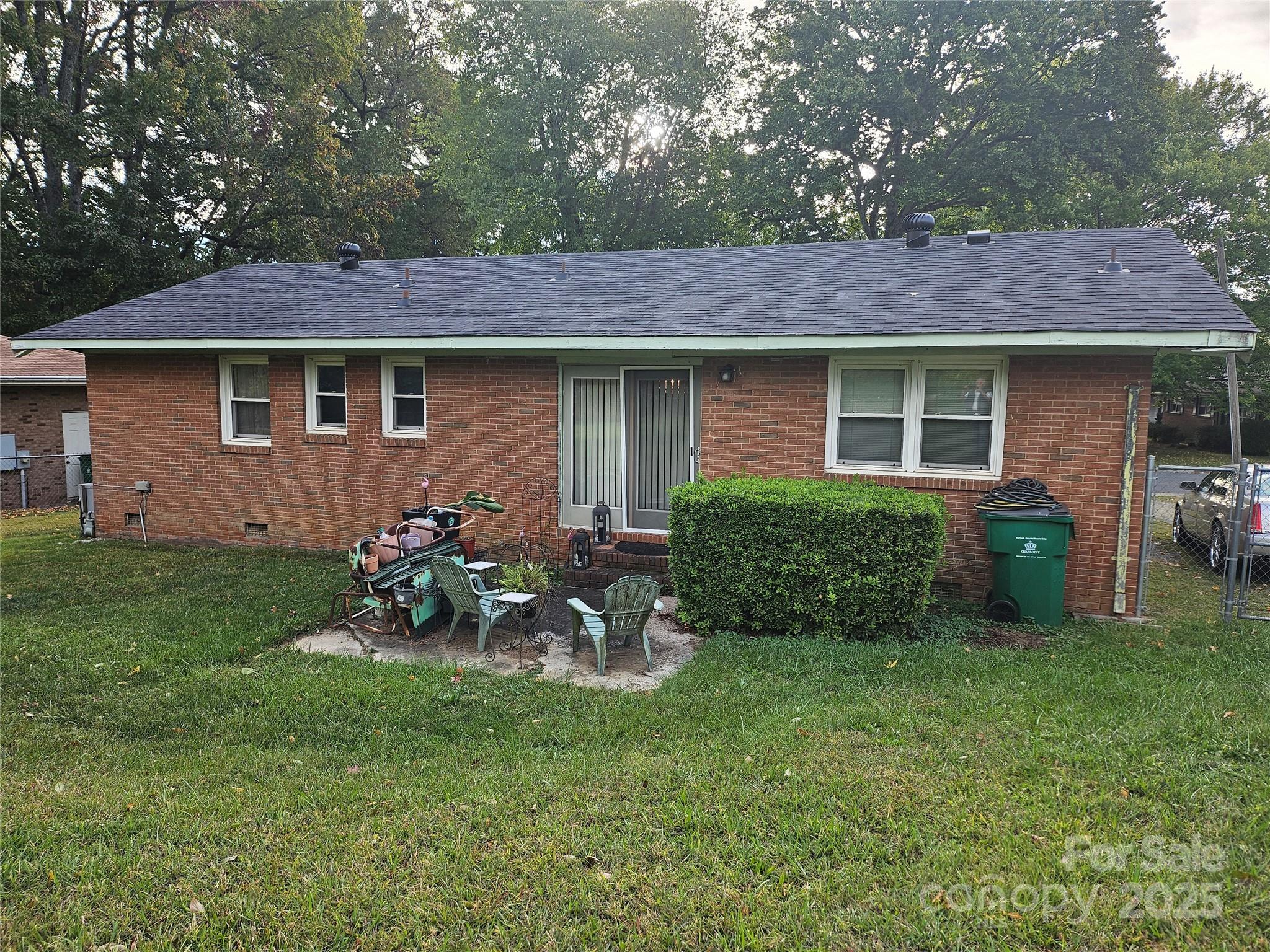 1245 Pondella Drive