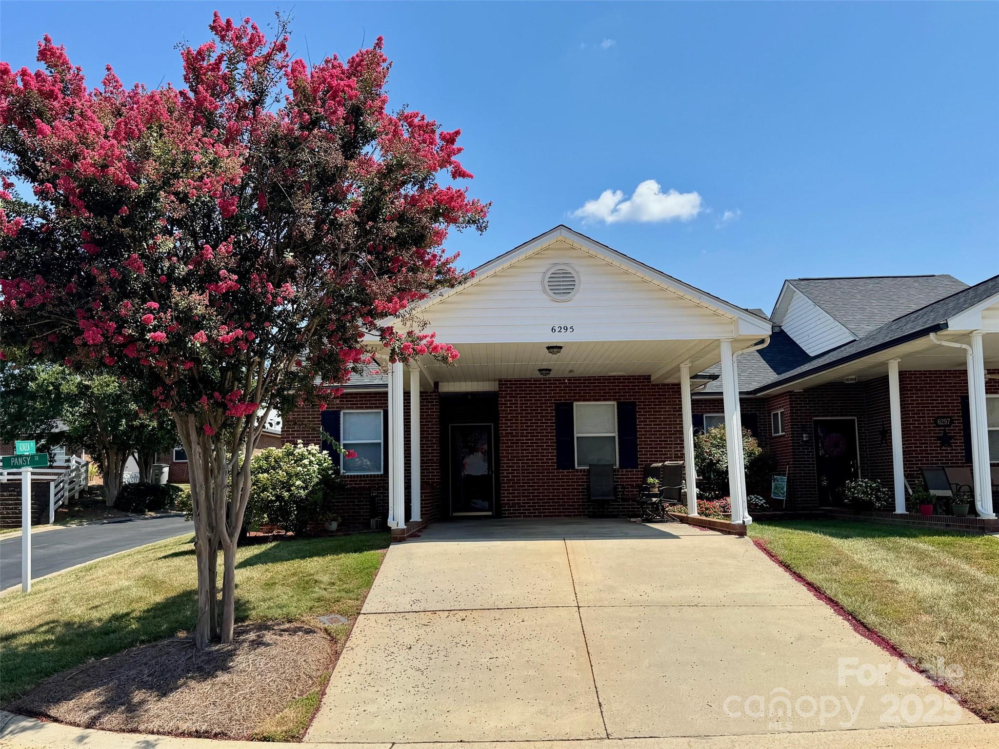 6295 Pansy Trail