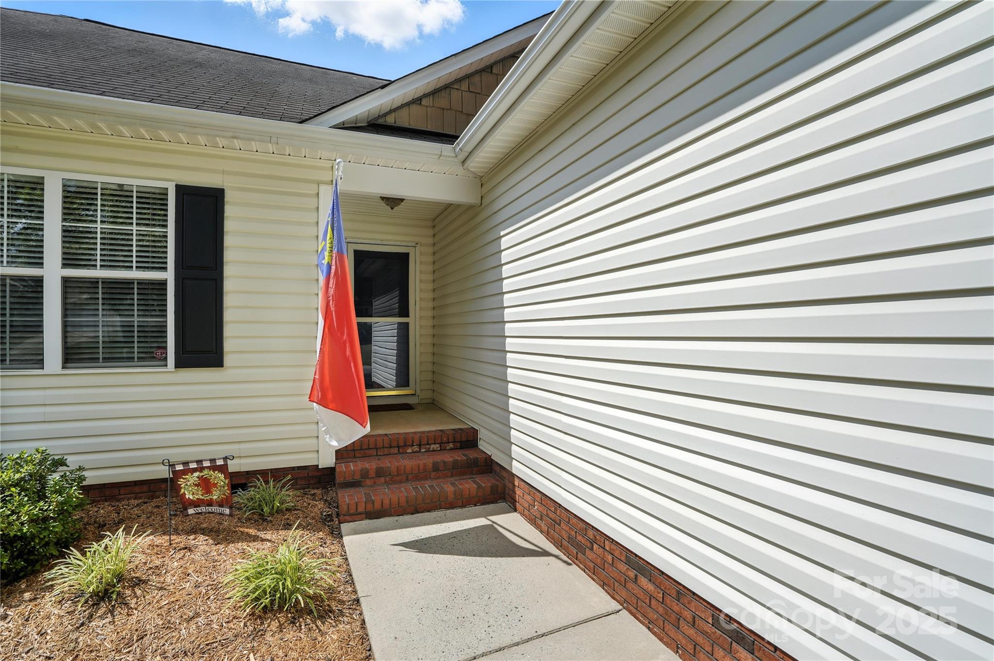 407 Riverwalk Drive NW