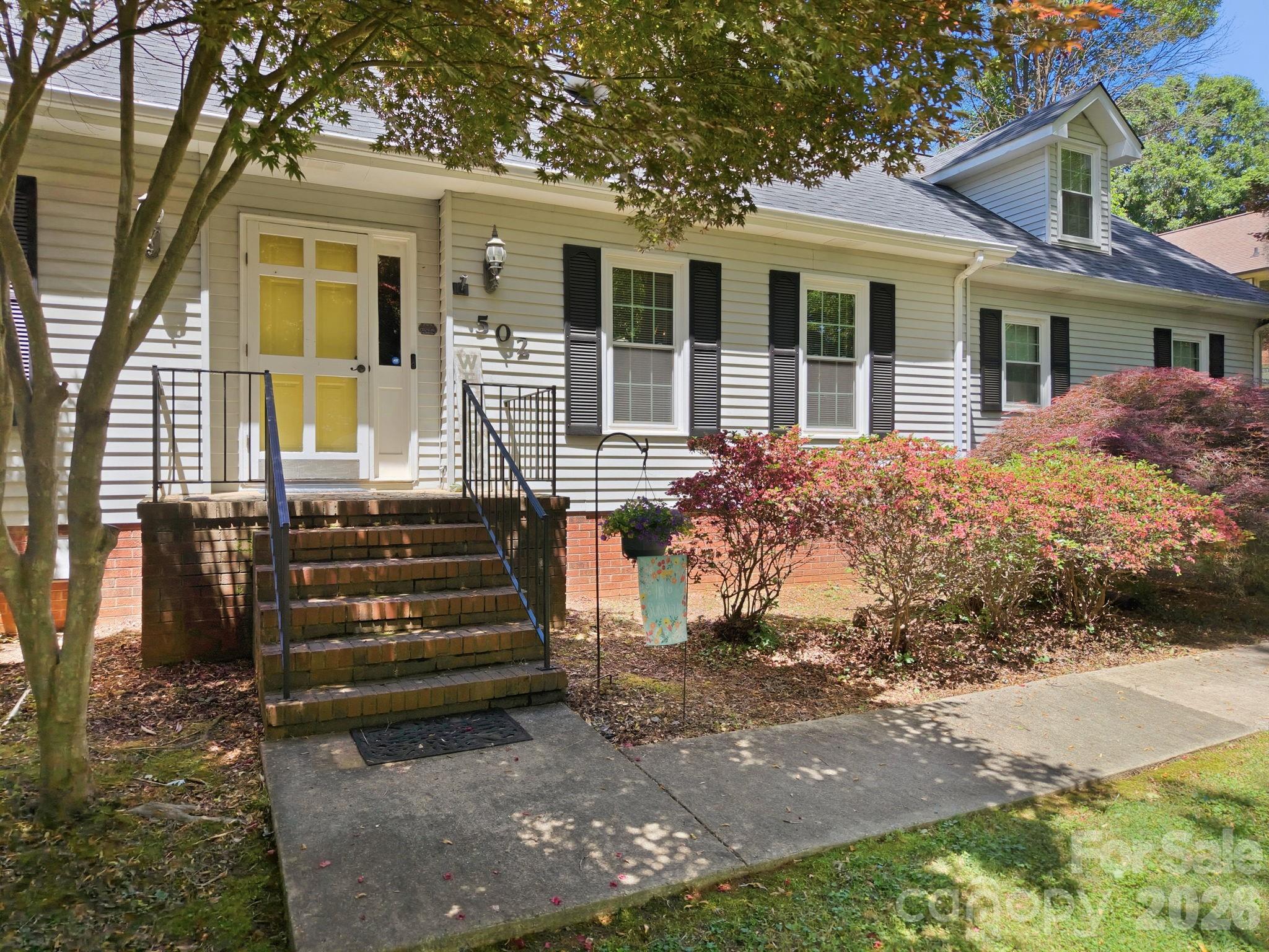 502 Camelot Drive